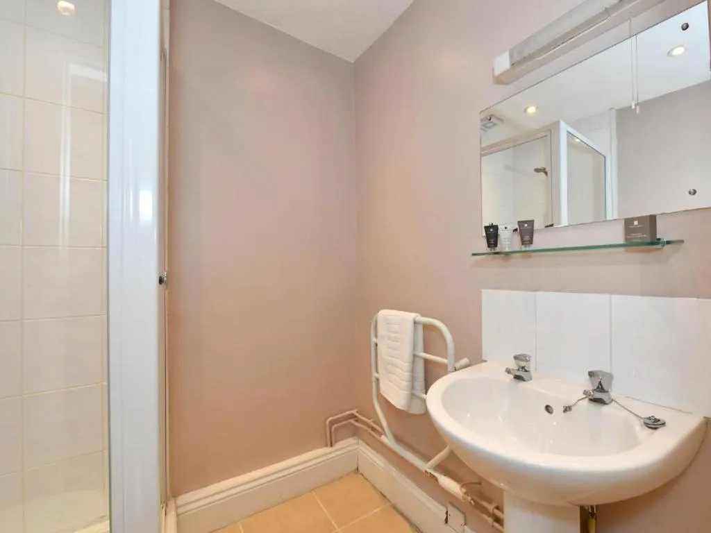 Bedroom in Lansdowne Strand