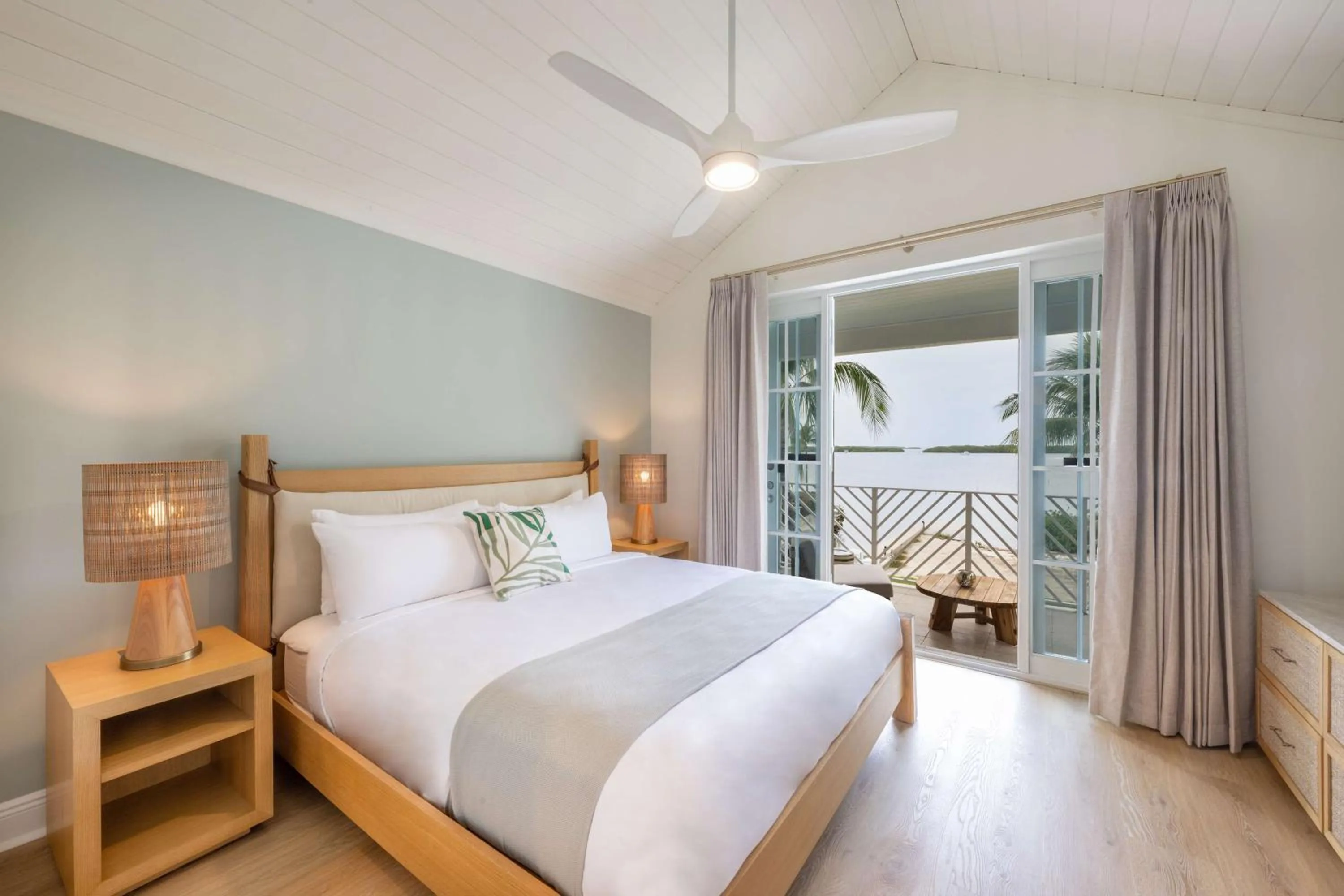 Bed in Bayside Villas by Islander Resort