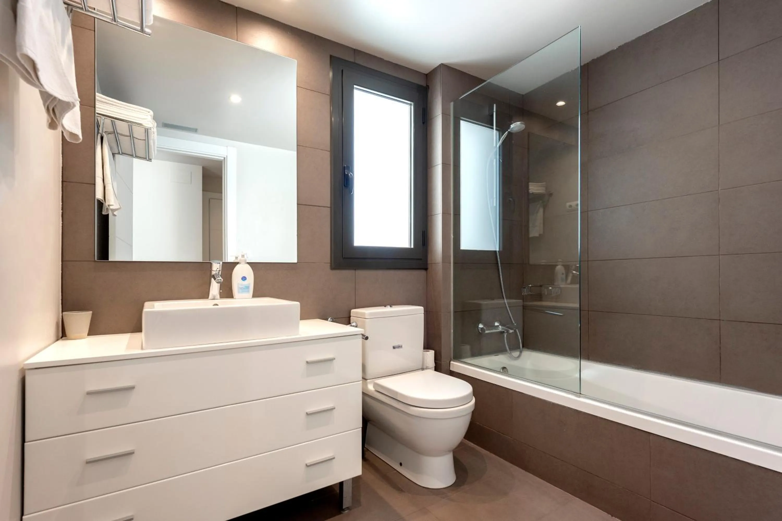 Toilet in Espais Blaus Apartments
