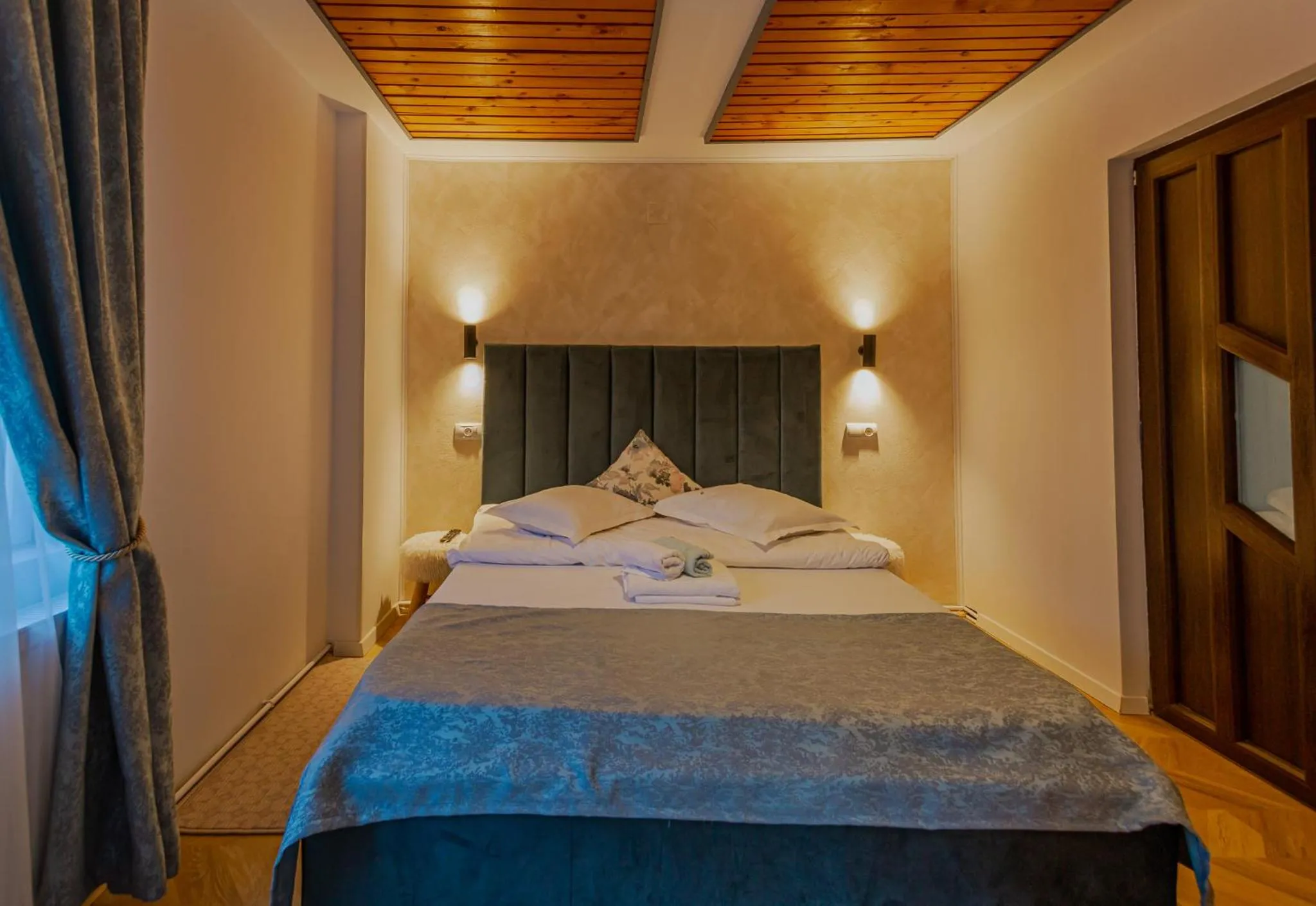 Bed in Complex Turistic Luminita