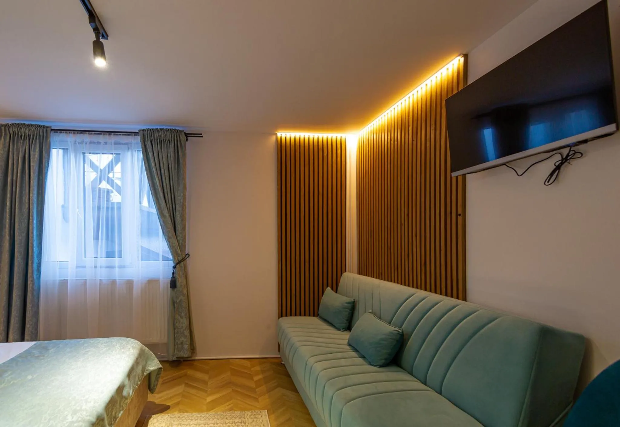 Bed in Complex Turistic Luminita