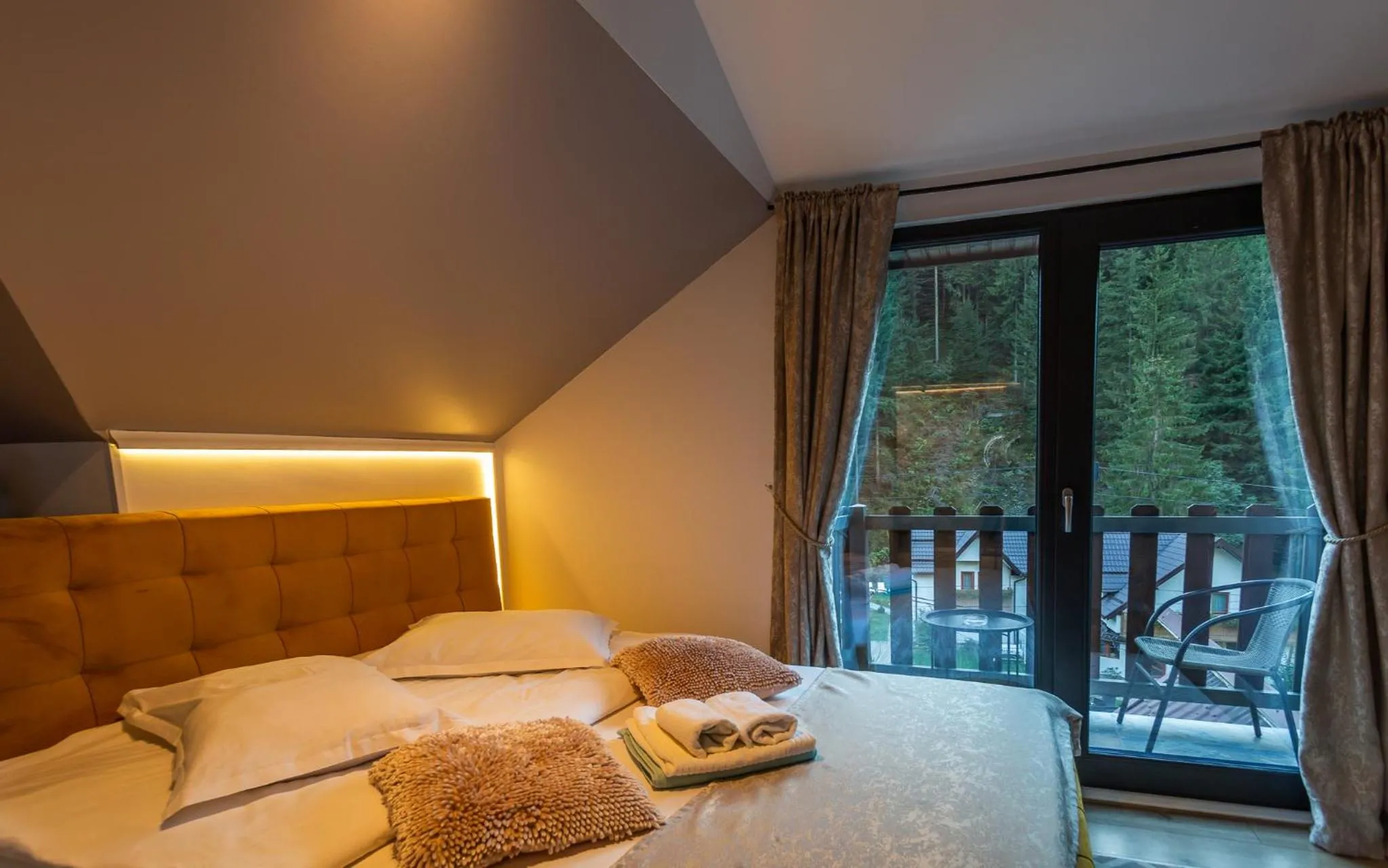 Bed in Complex Turistic Luminita