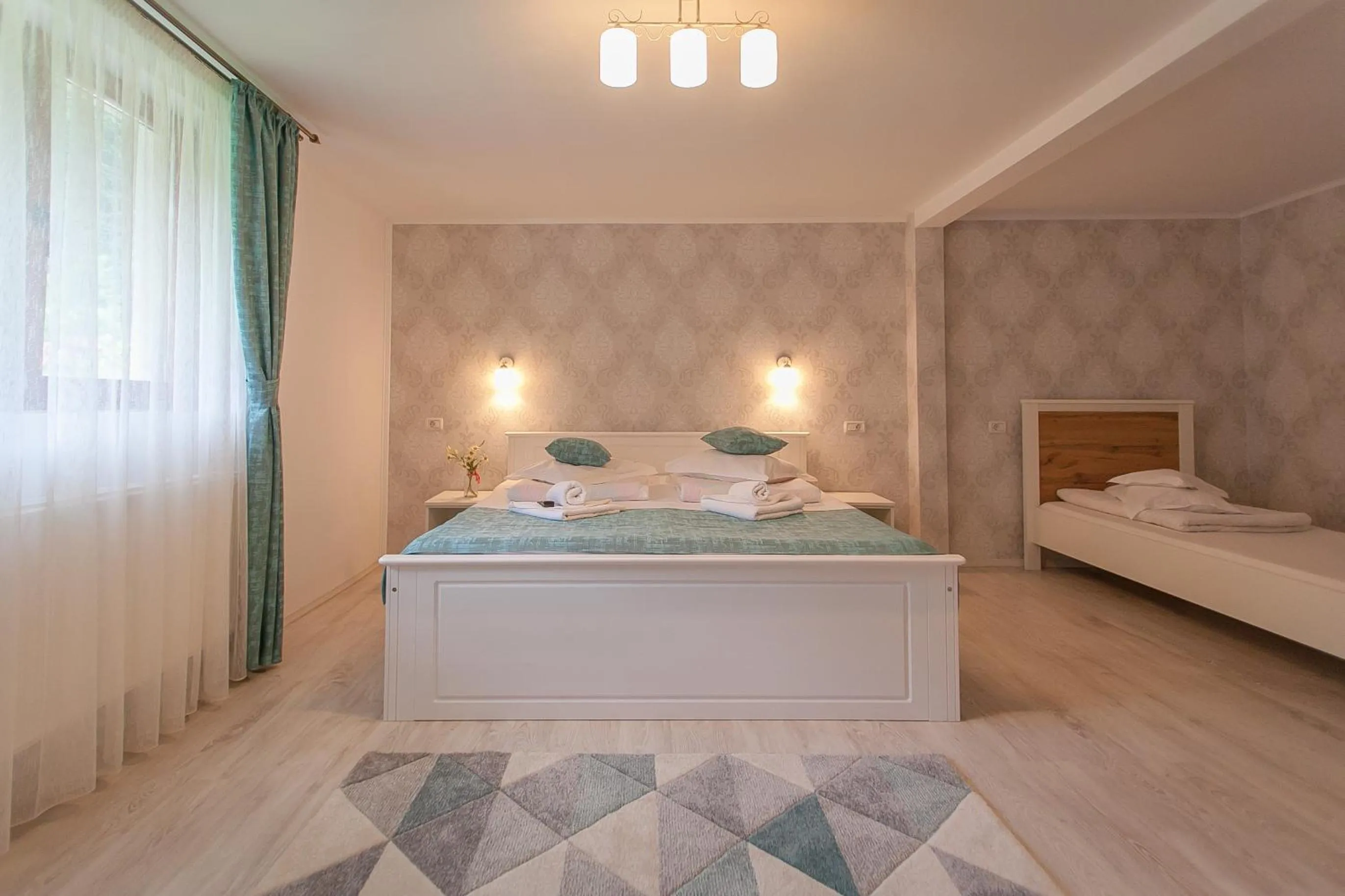 Bed in Complex Turistic Luminita
