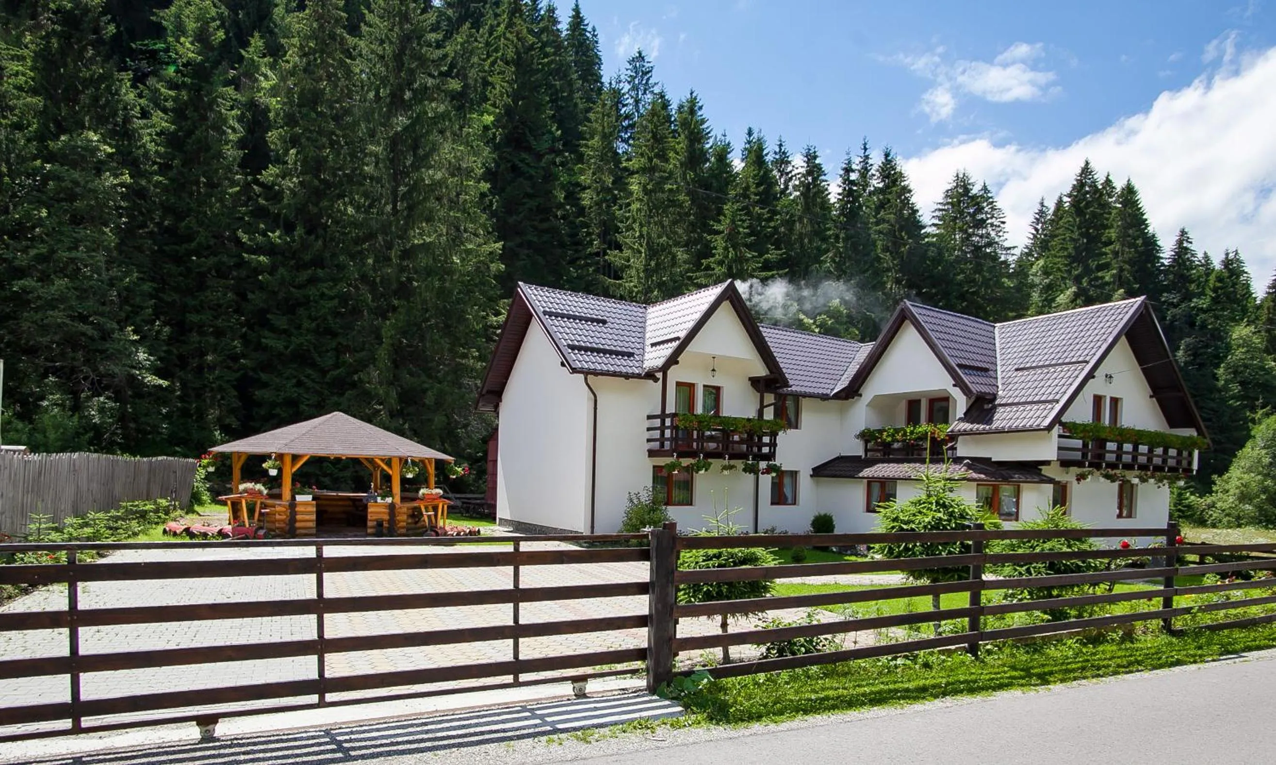 Property building in Complex Turistic Luminita