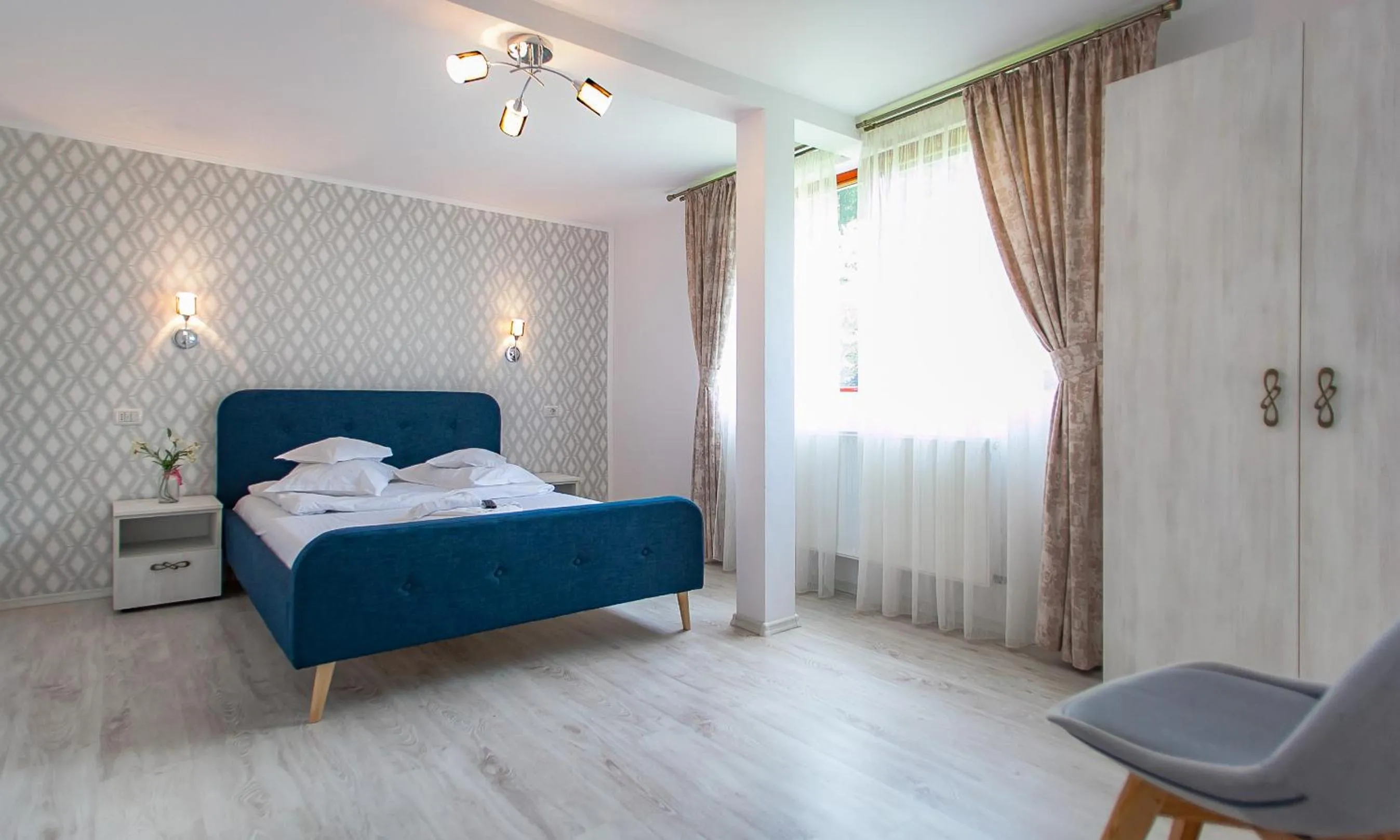 Bed in Complex Turistic Luminita