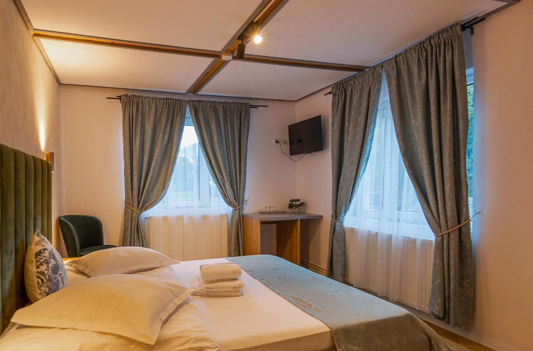 Bed in Complex Turistic Luminita