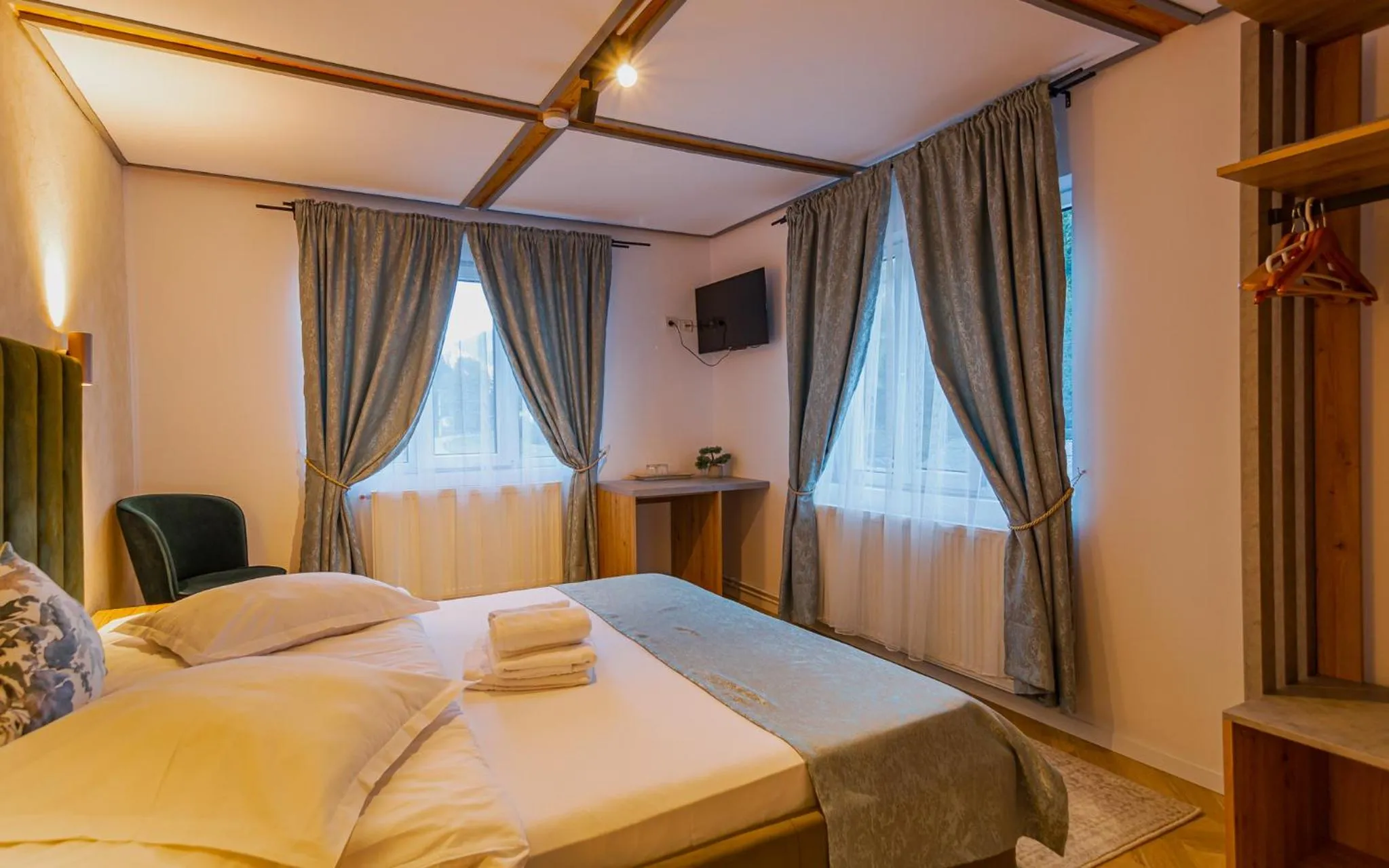 Bed in Complex Turistic Luminita