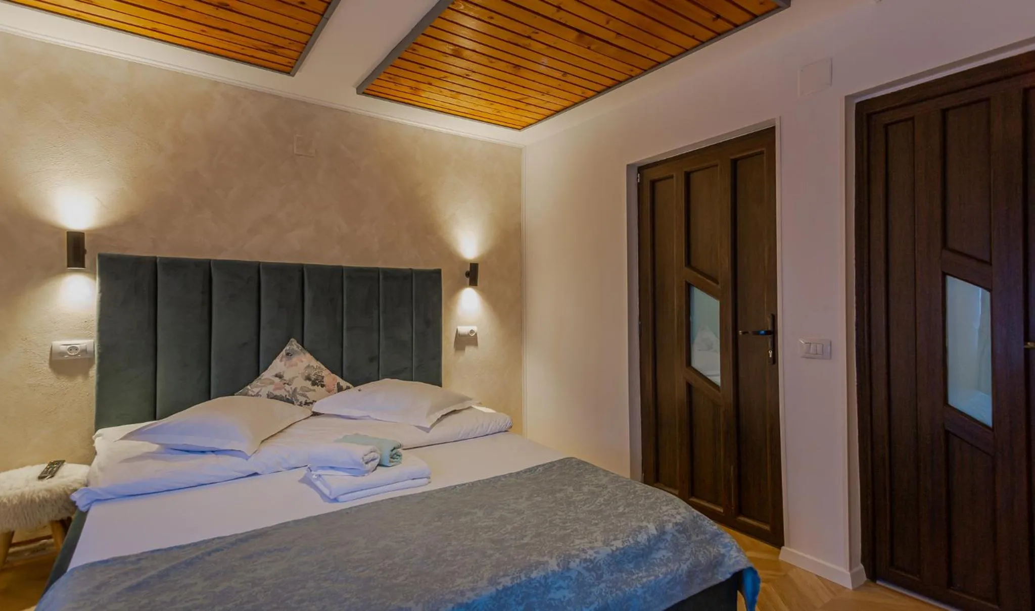 Bed in Complex Turistic Luminita