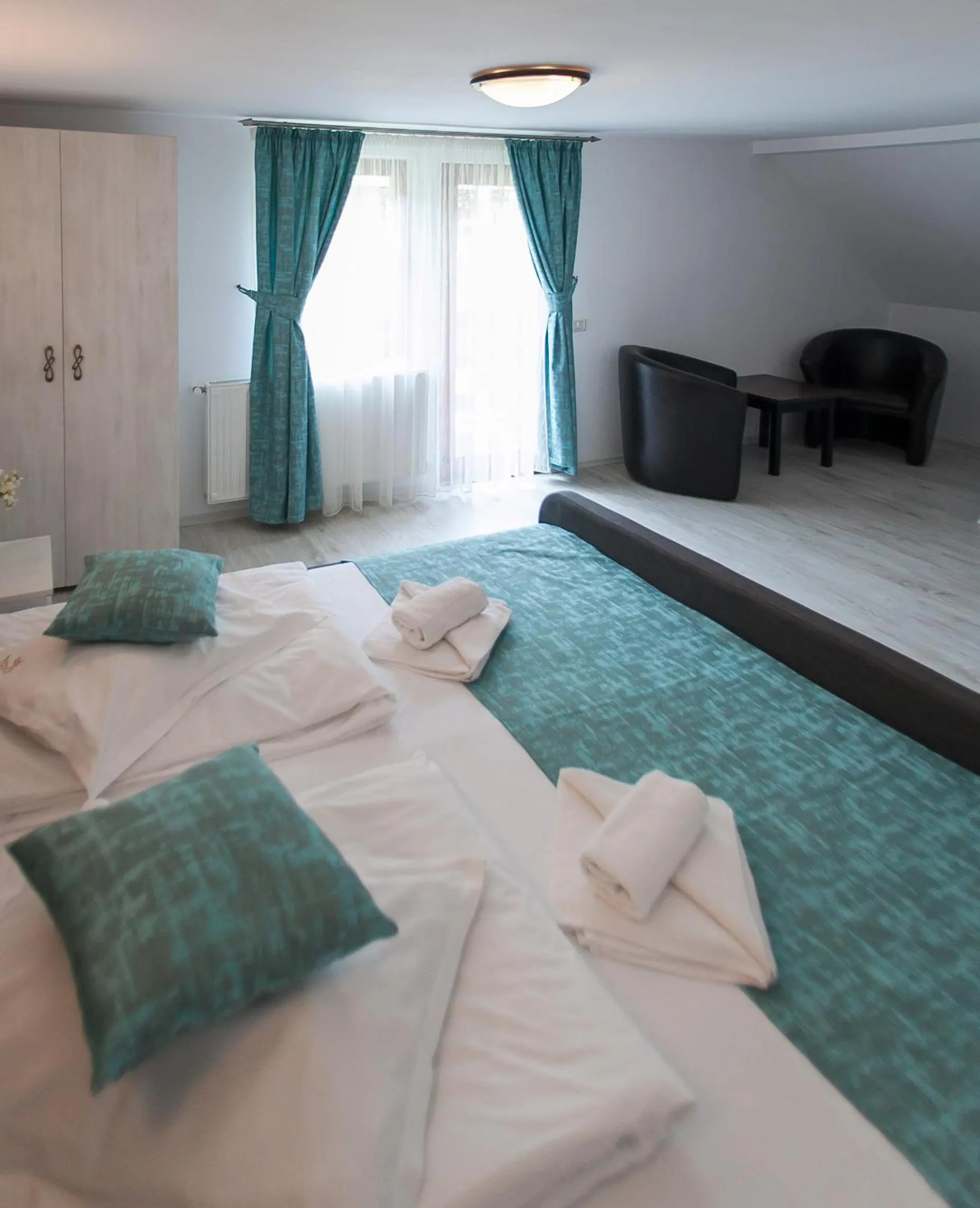 Balcony/Terrace, Bed in Complex Turistic Luminita