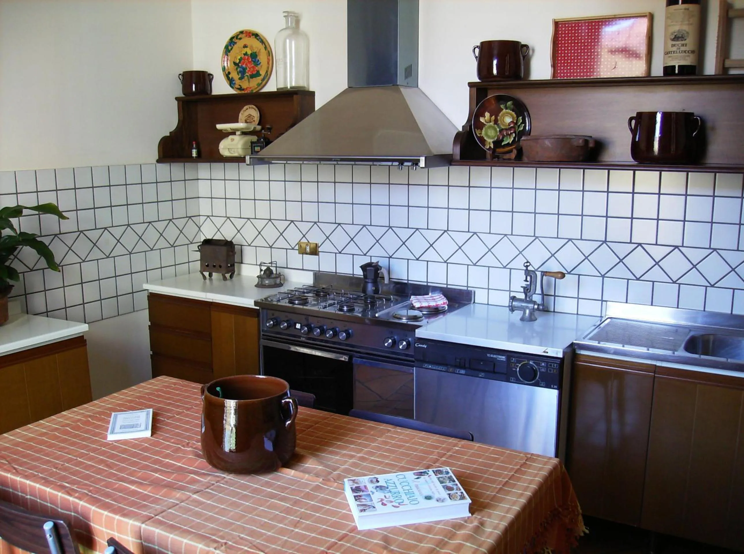 Kitchen or kitchenette in B&B Santa Chiara