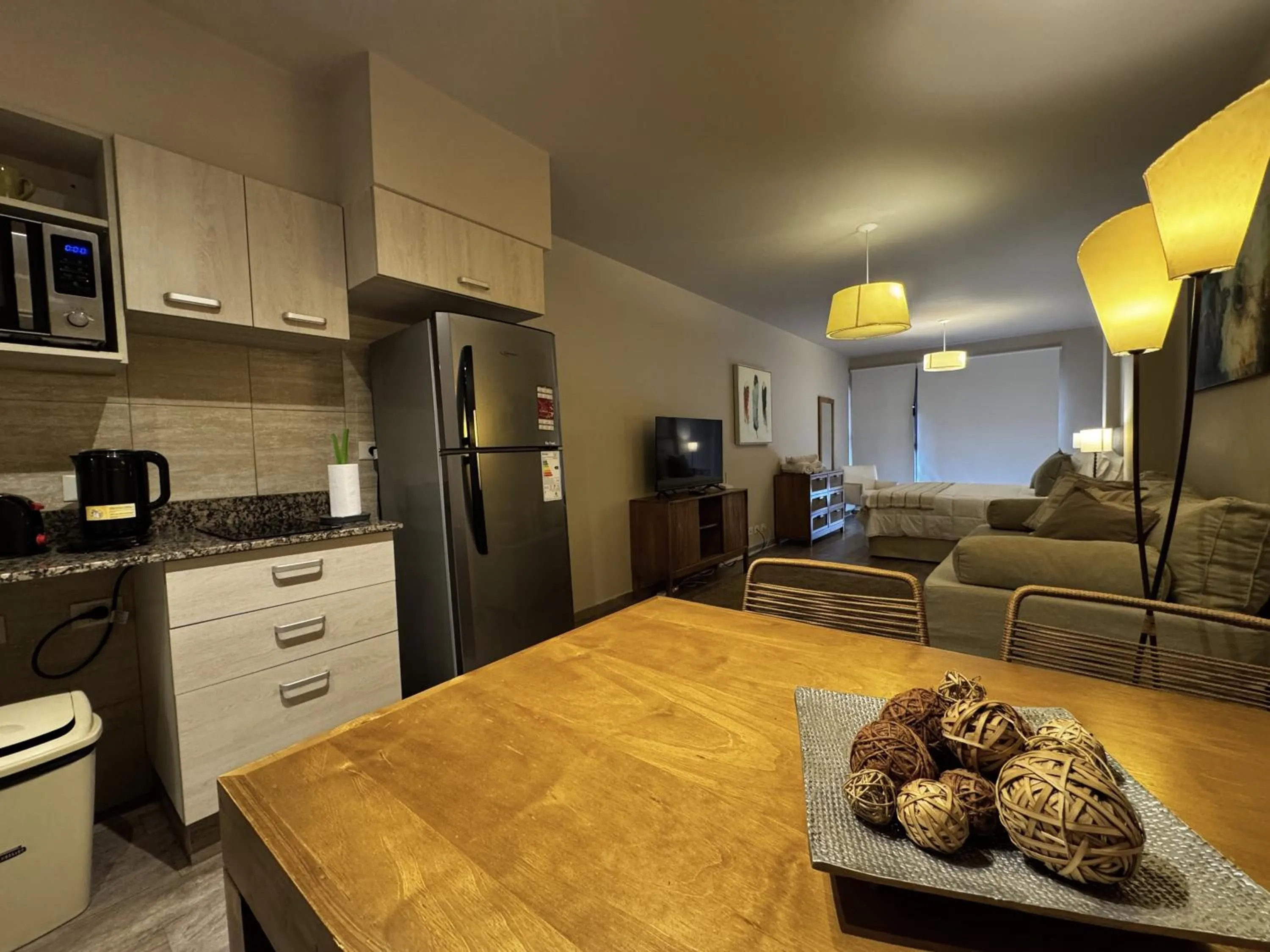 URBANA SUITES & STUDIOS 440