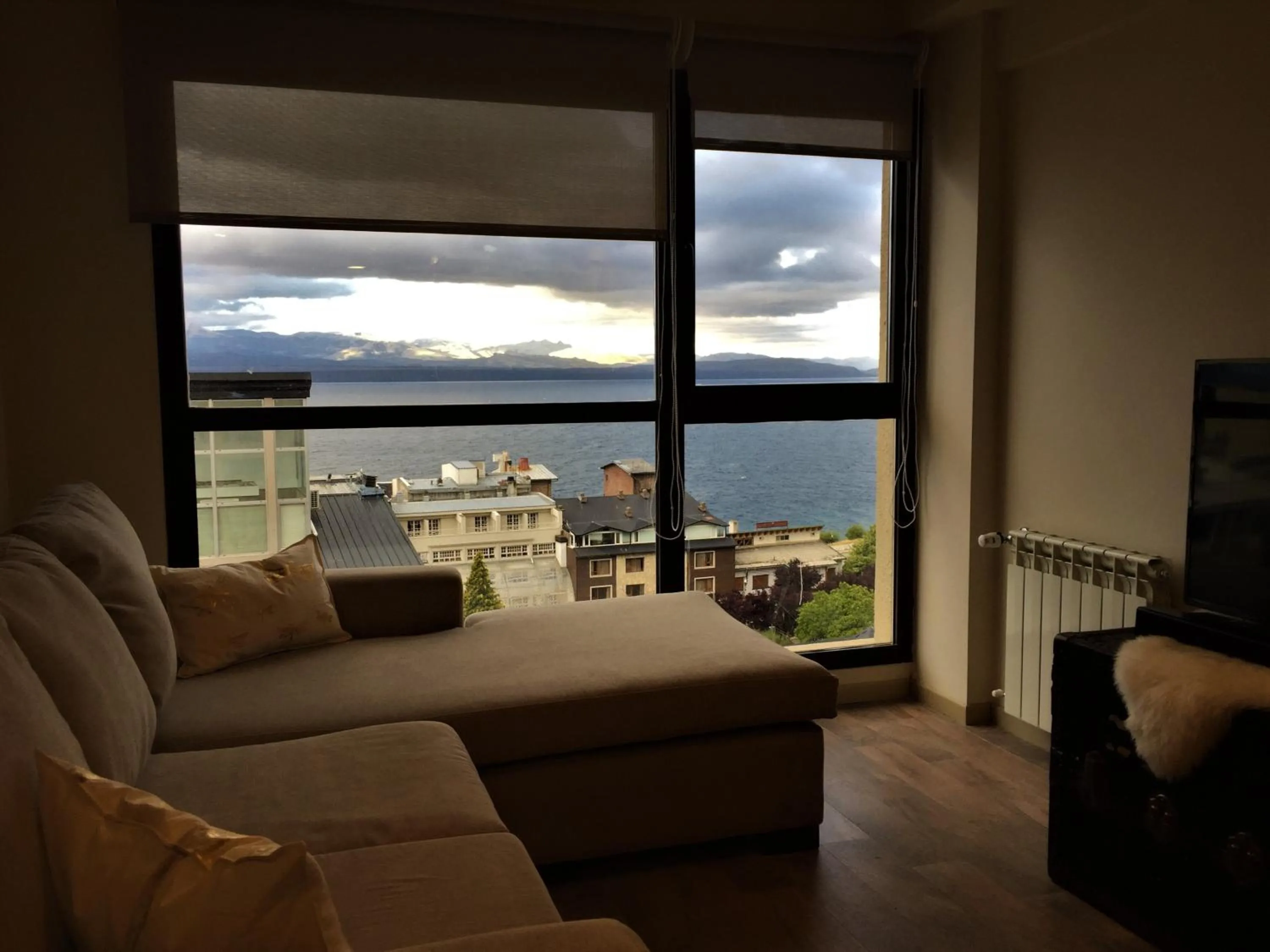URBANA SUITES & STUDIOS 440