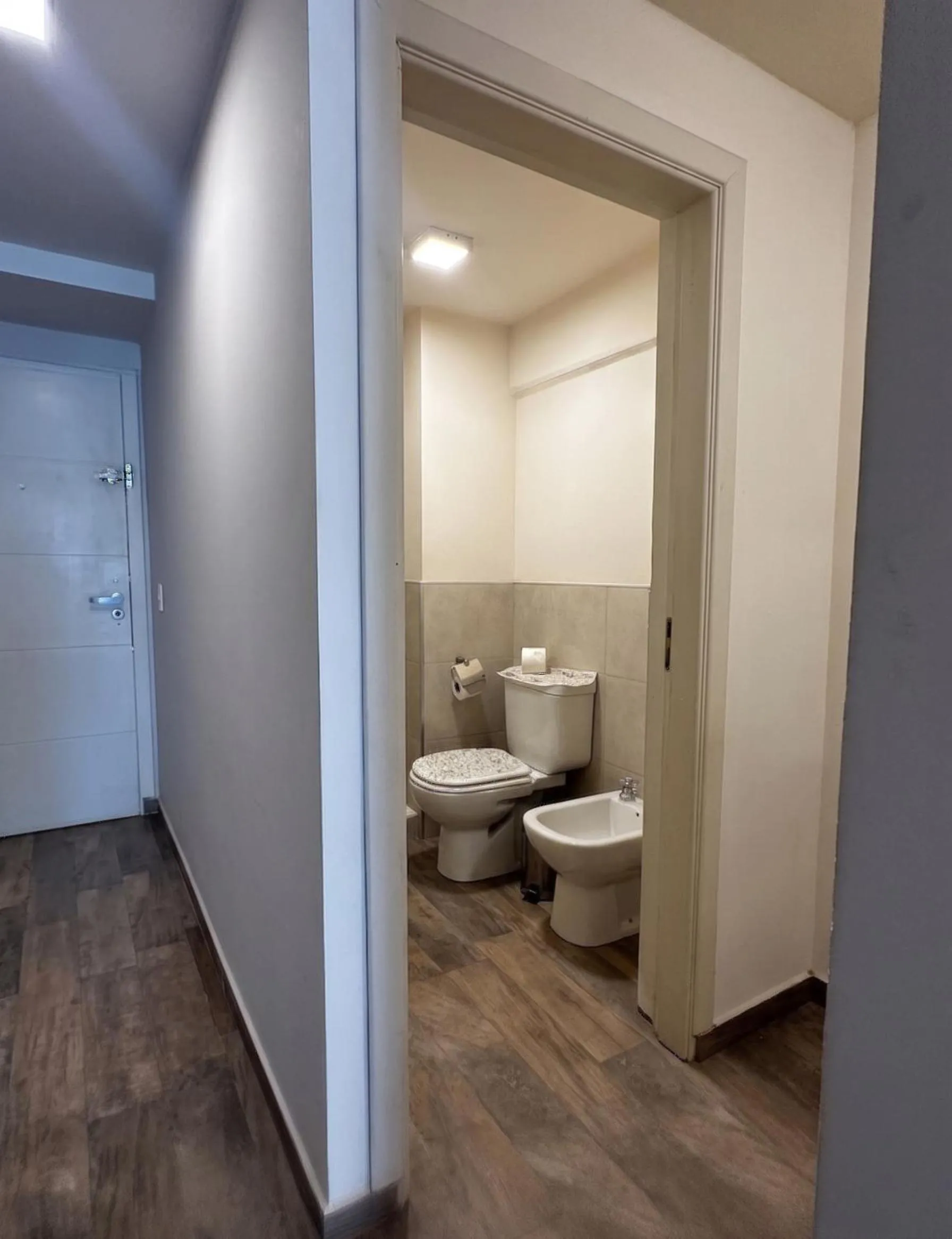URBANA SUITES & STUDIOS 440