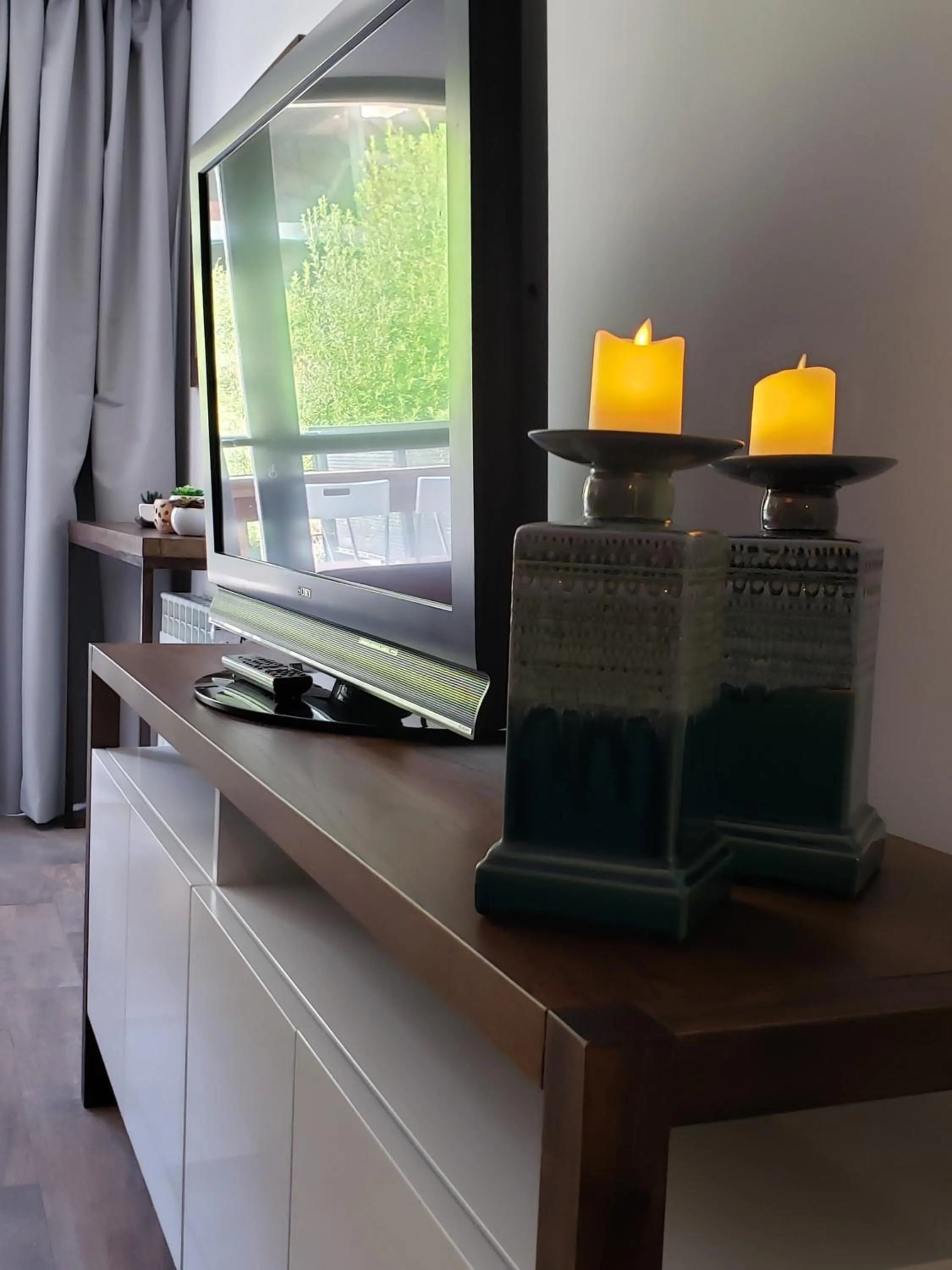 URBANA SUITES & STUDIOS 440