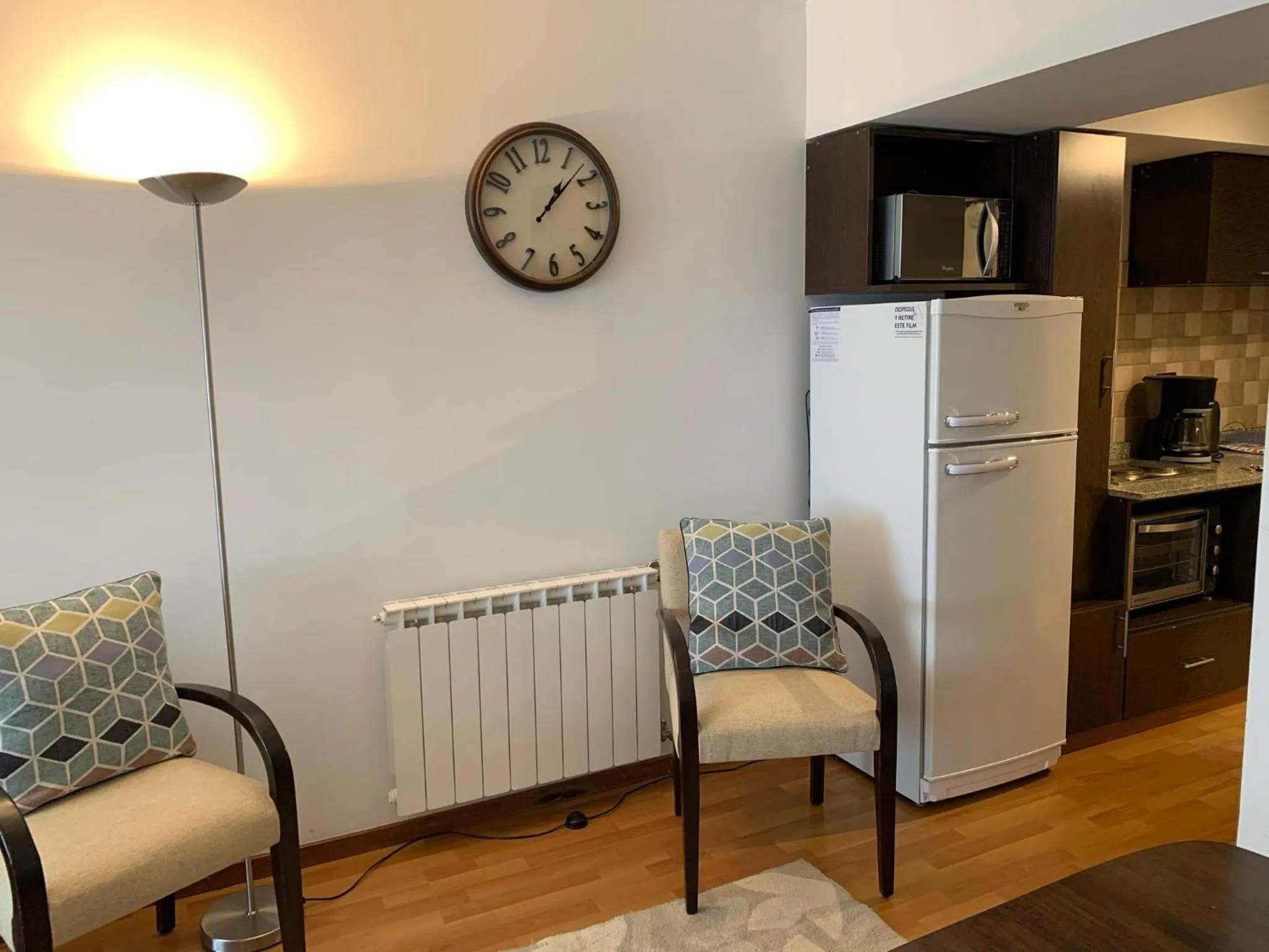URBANA SUITES & STUDIOS 440