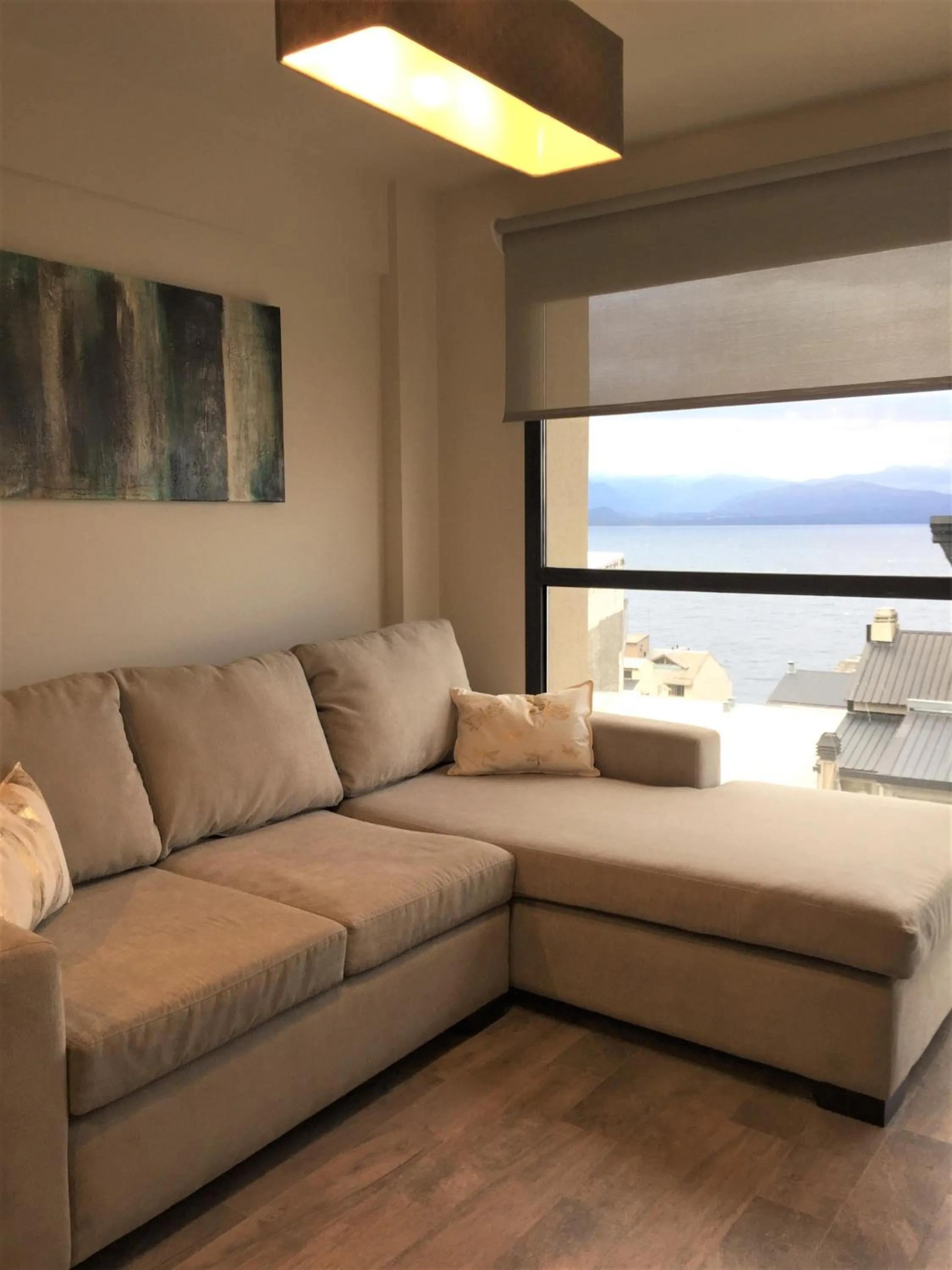 URBANA SUITES & STUDIOS 440