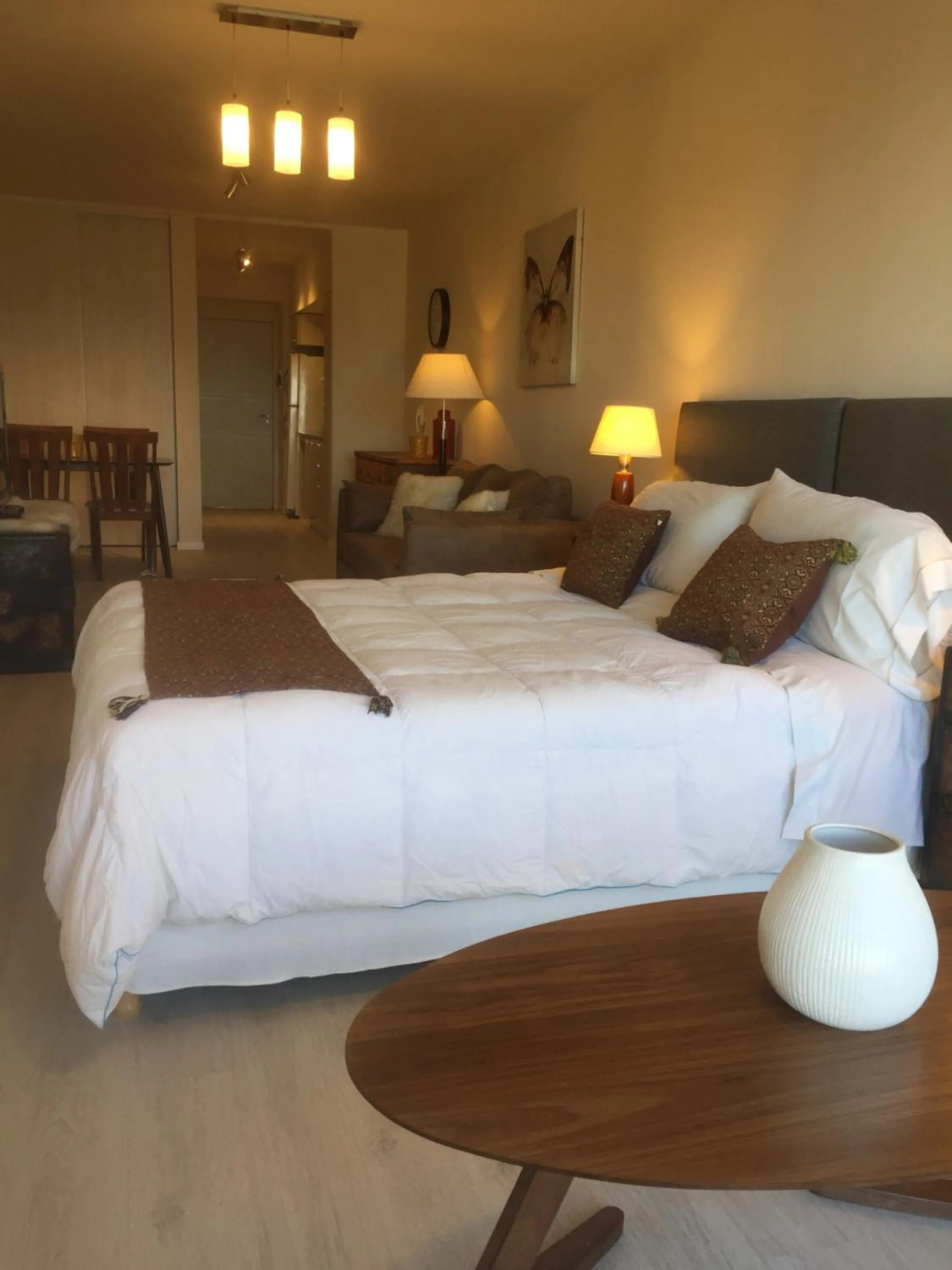 URBANA SUITES & STUDIOS 440
