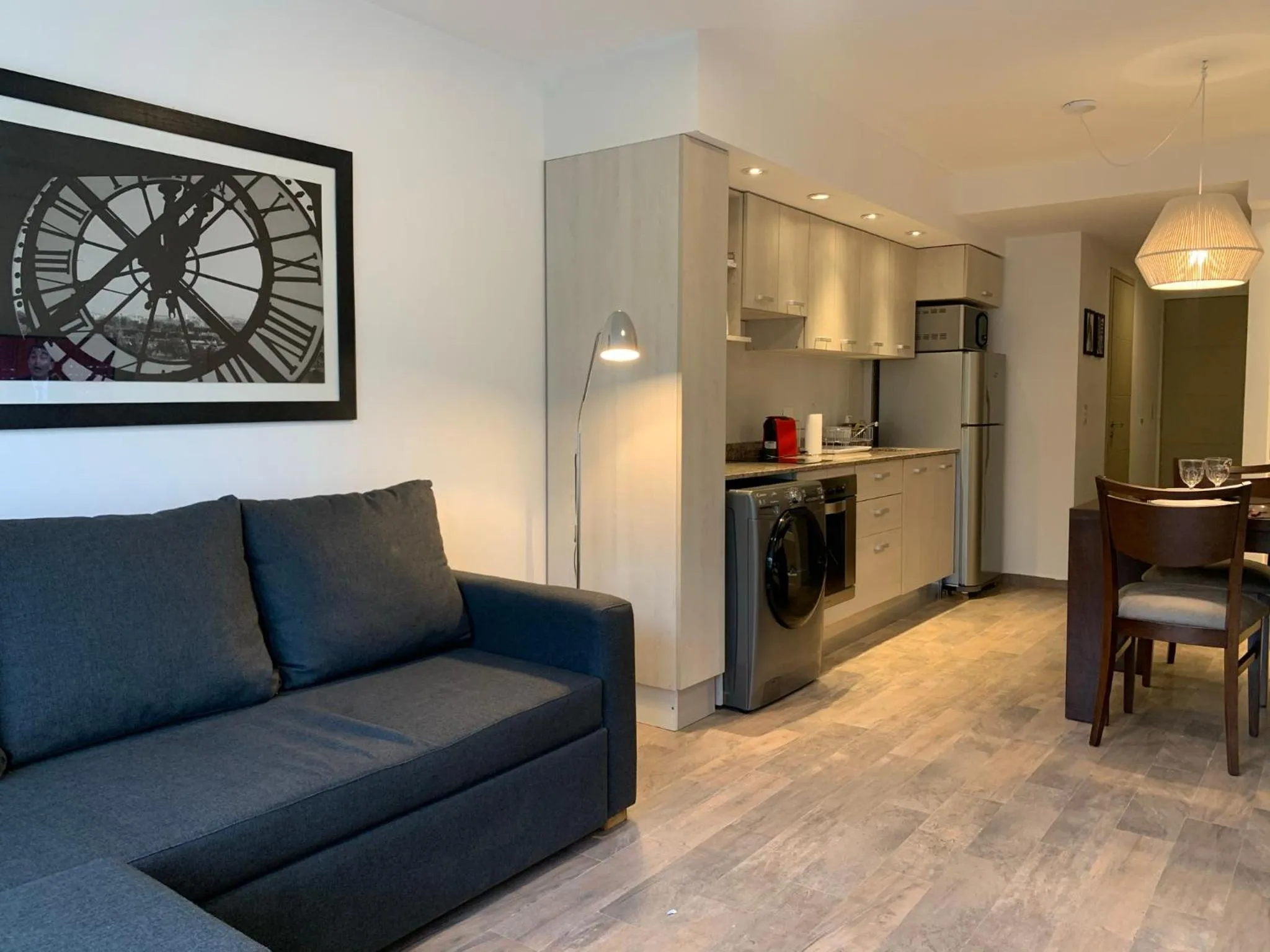 URBANA SUITES & STUDIOS 440