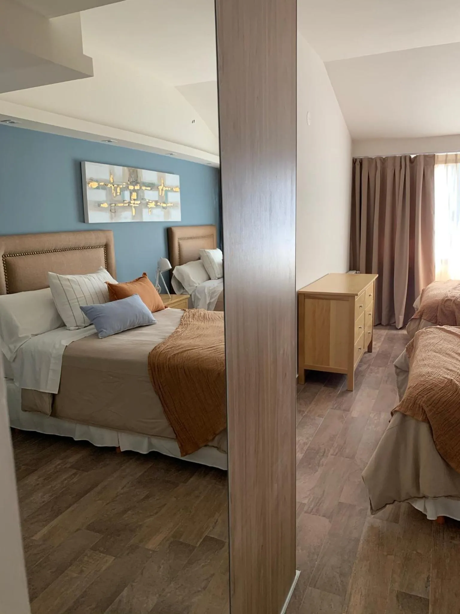 URBANA SUITES & STUDIOS 440