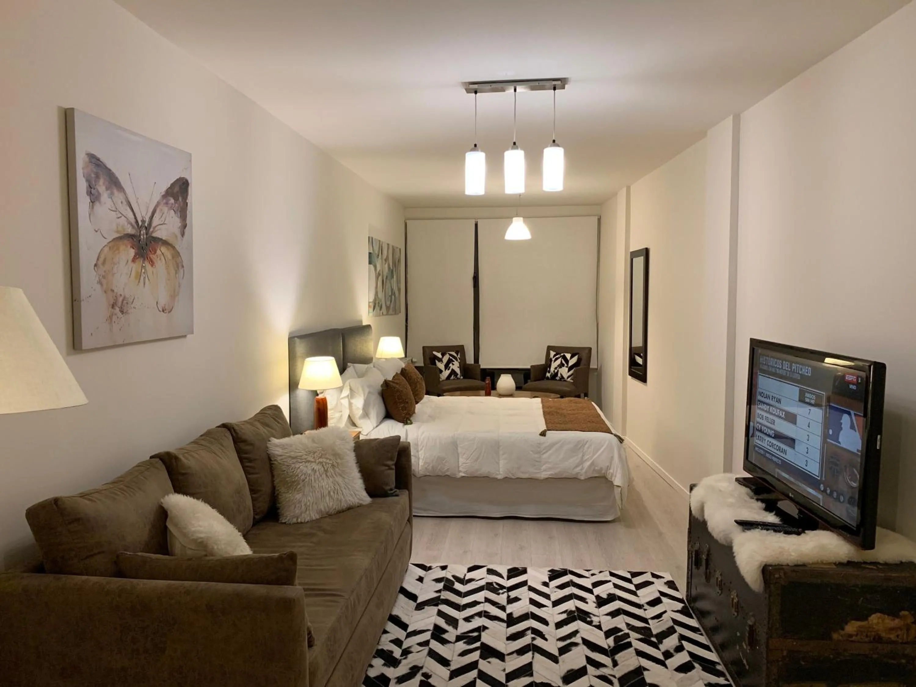 URBANA SUITES & STUDIOS 440