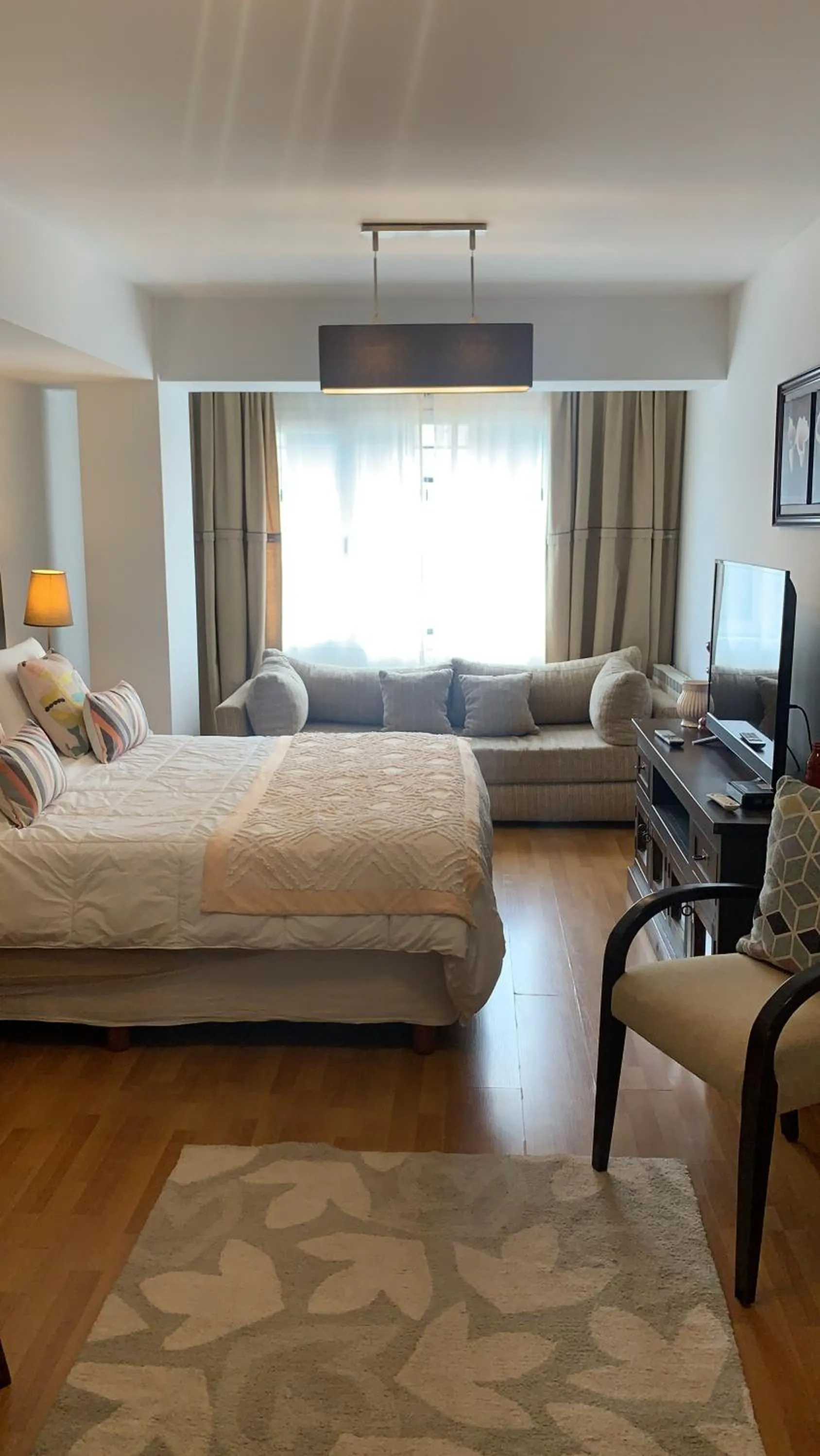 URBANA SUITES & STUDIOS 440