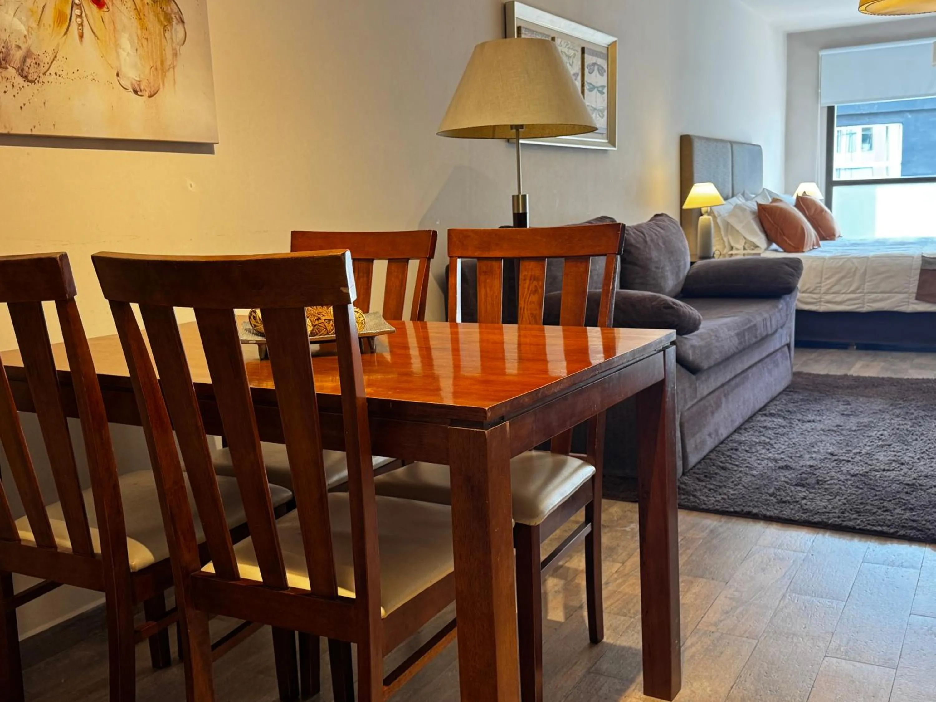 URBANA SUITES & STUDIOS 440