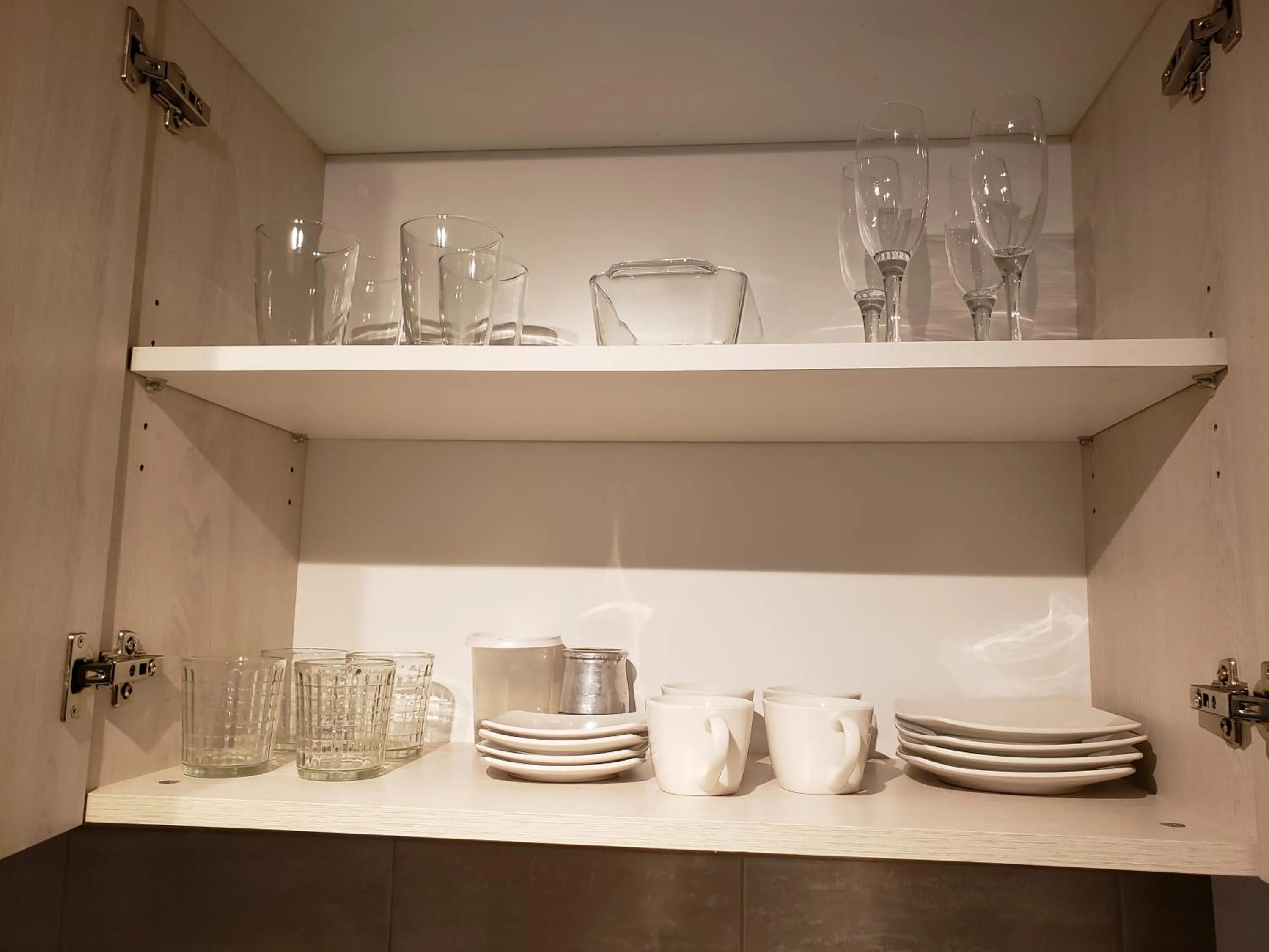 URBANA SUITES & STUDIOS 440