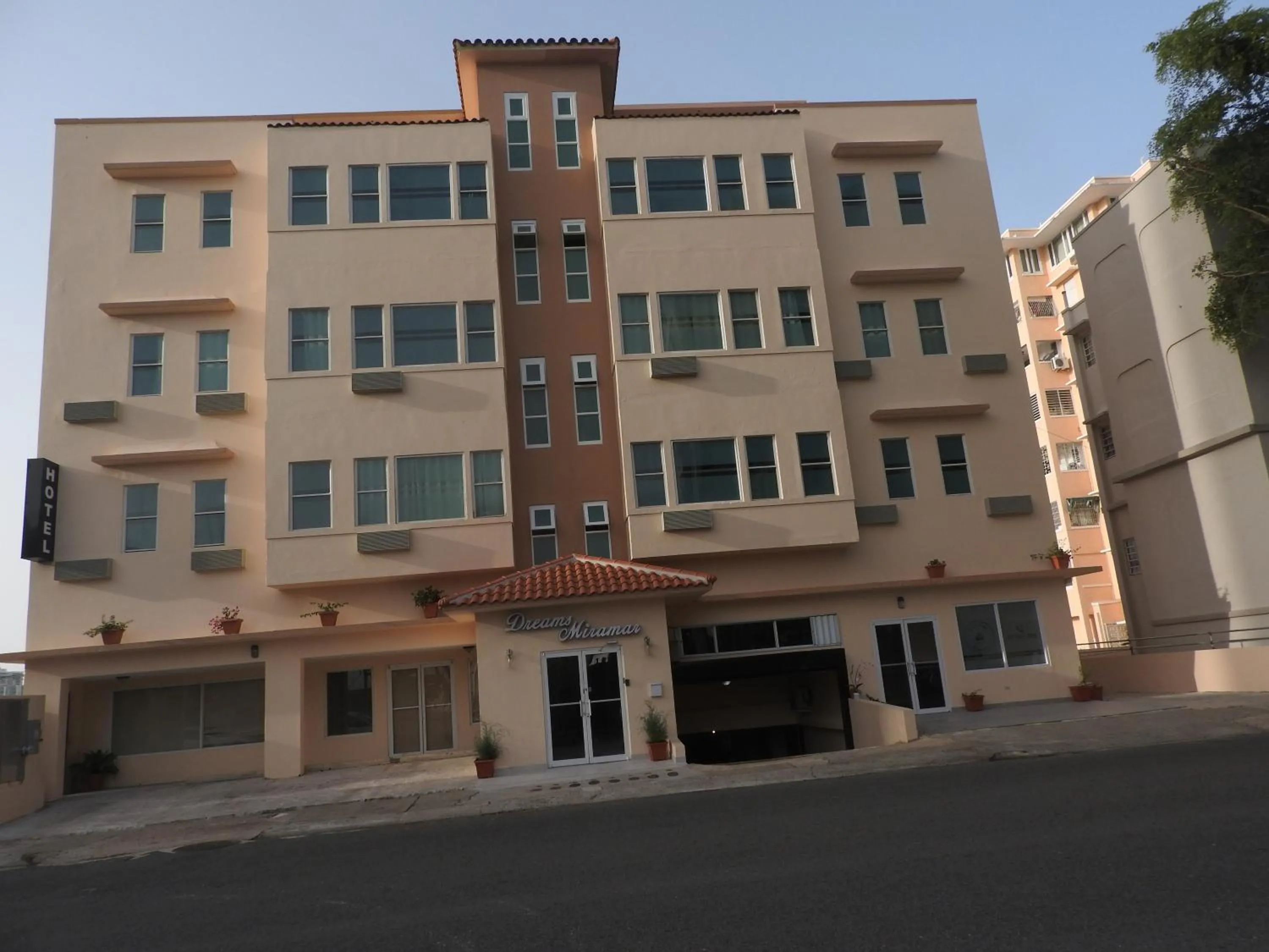 Property building in Dreams Miramar