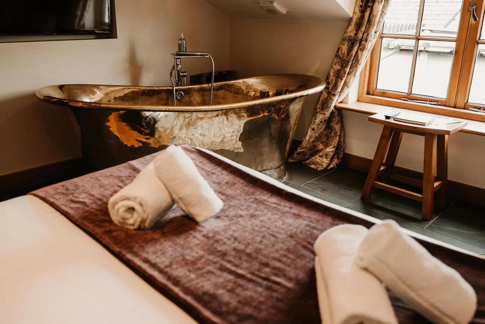 King Room with Mountain View in The Wilson Arms King Room with Mountain View in The Wilson Arms