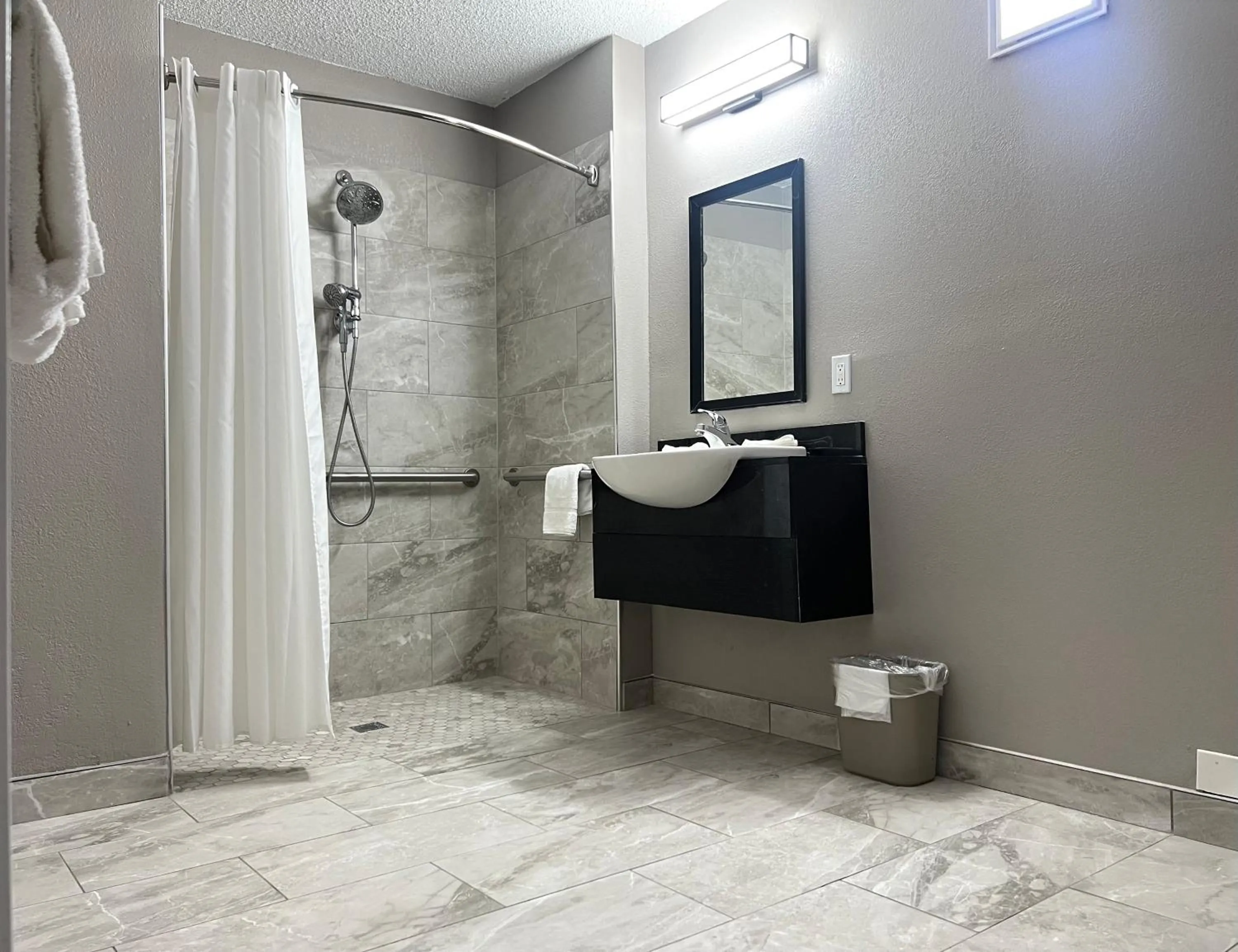 Shower in Motel 6-Middleburg Heights, OH - Cleveland