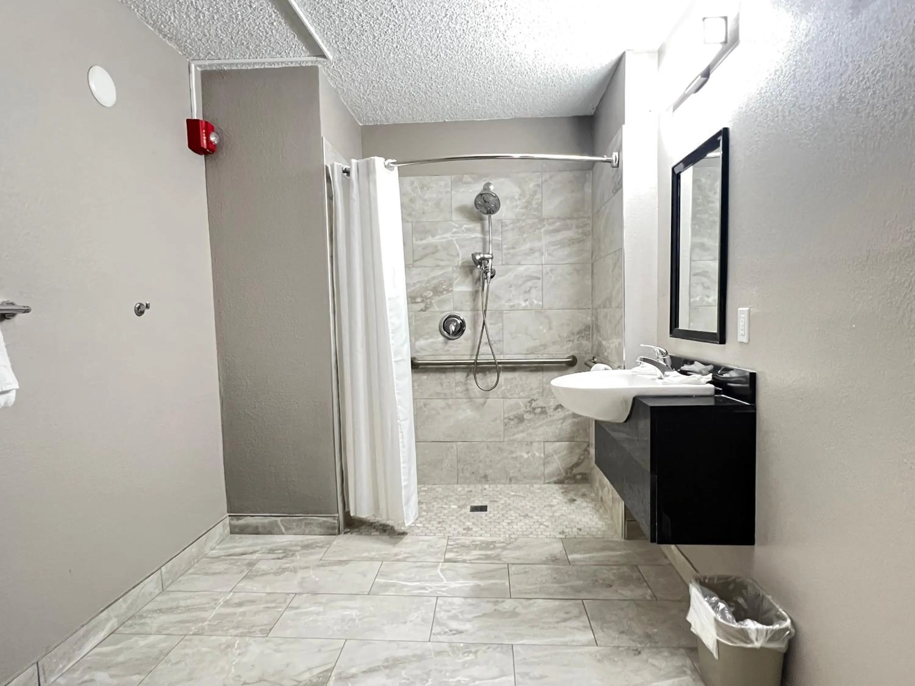Shower in Motel 6-Middleburg Heights, OH - Cleveland