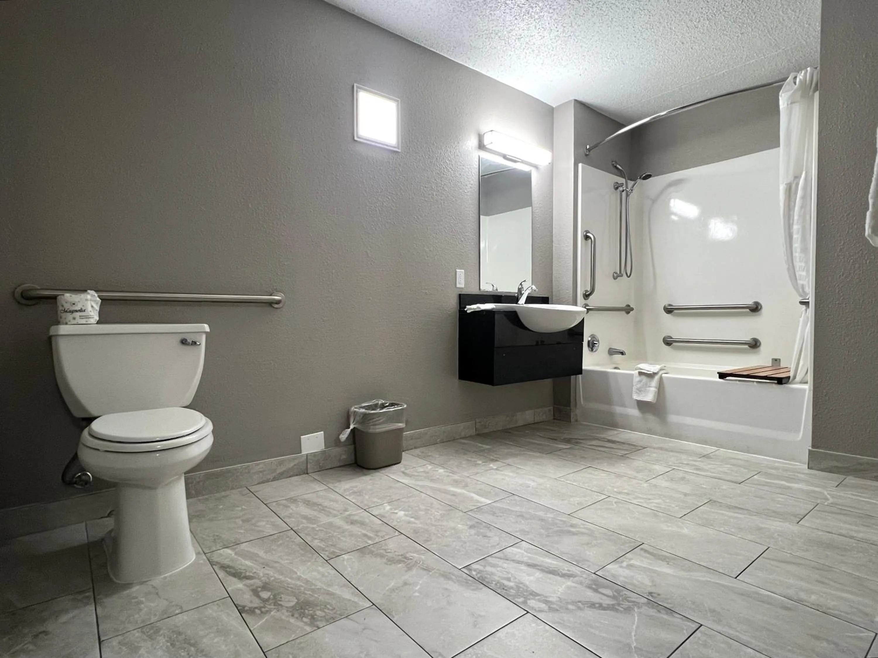 Bathroom in Motel 6-Middleburg Heights, OH - Cleveland