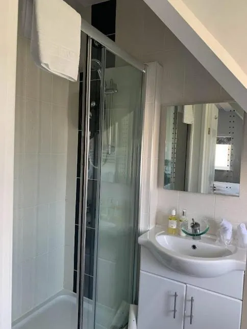 Bathroom in The Red House Guest House