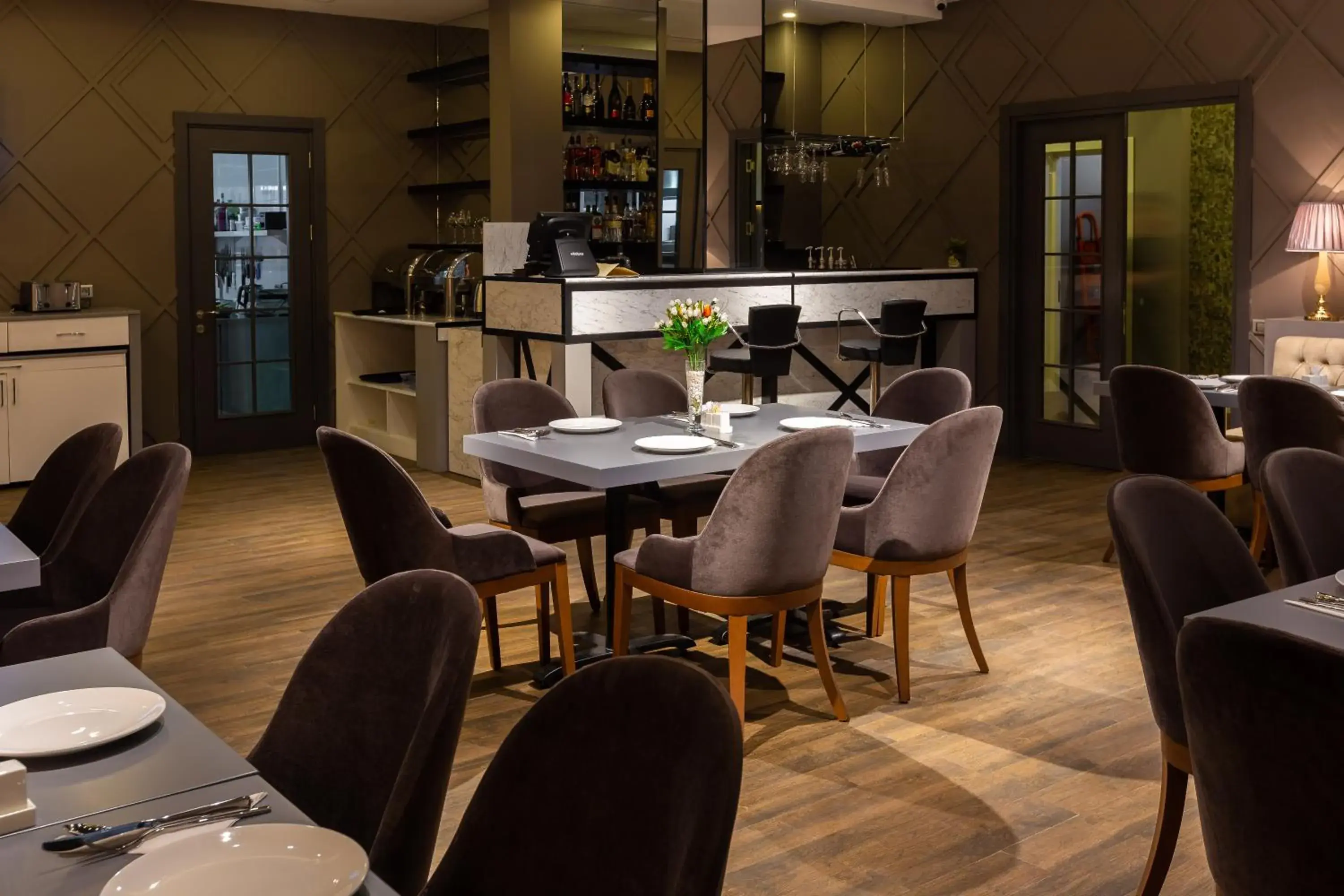 Restaurant/places to eat in Aksent Hotel Restaurant/places to eat in Aksent Hotel