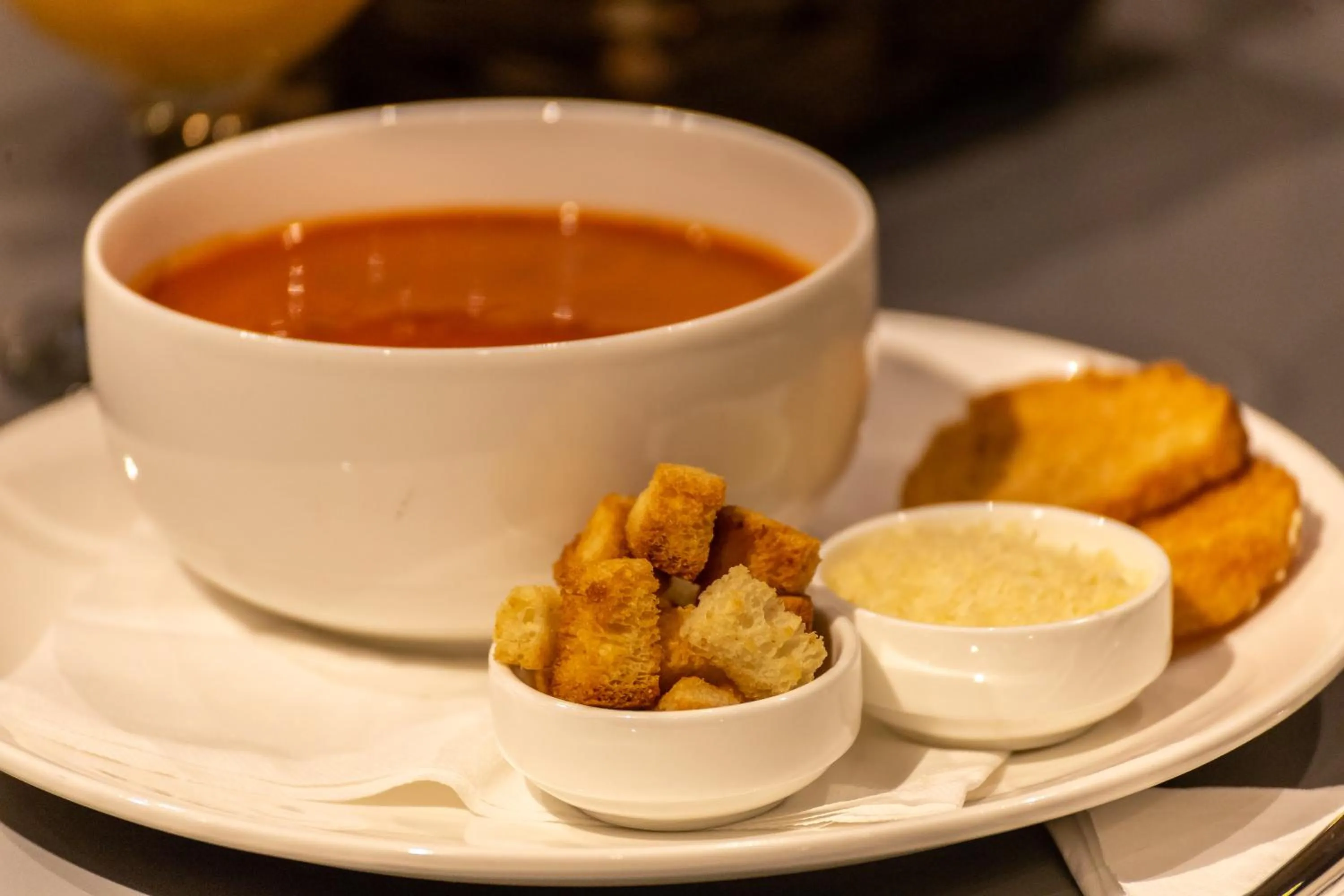 Food and drinks in Aksent Hotel