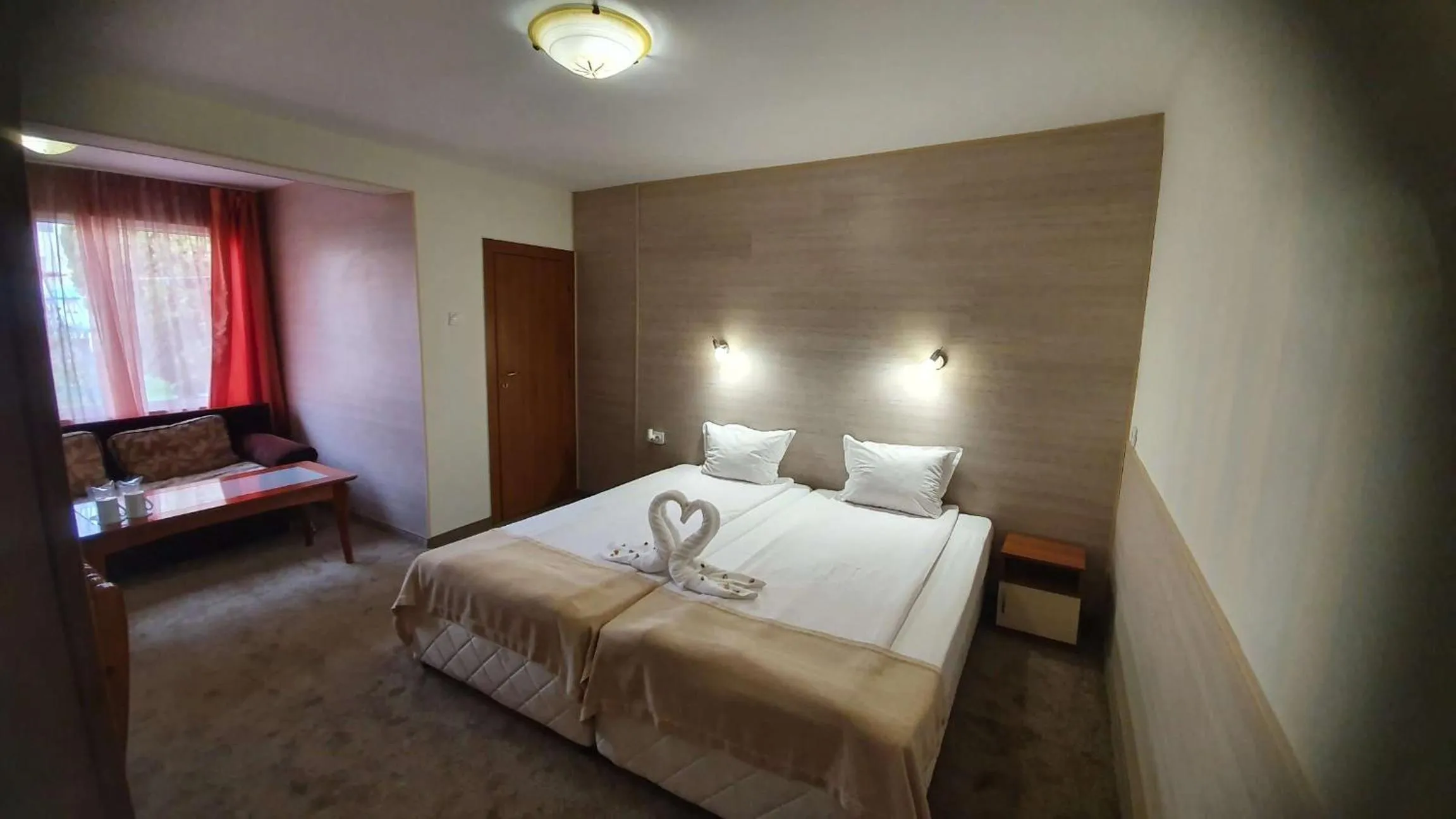 Bed in Family Hotel Kedara