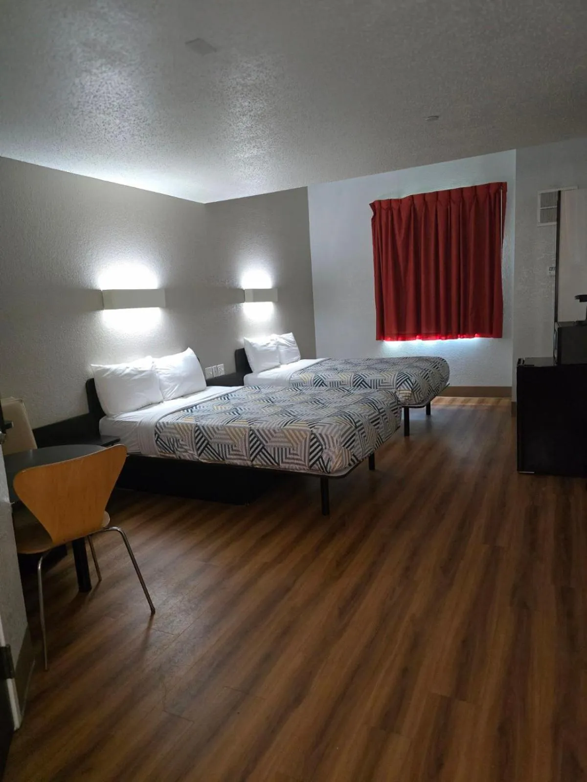 Bed in Motel 6-Biloxi, MS - Beach