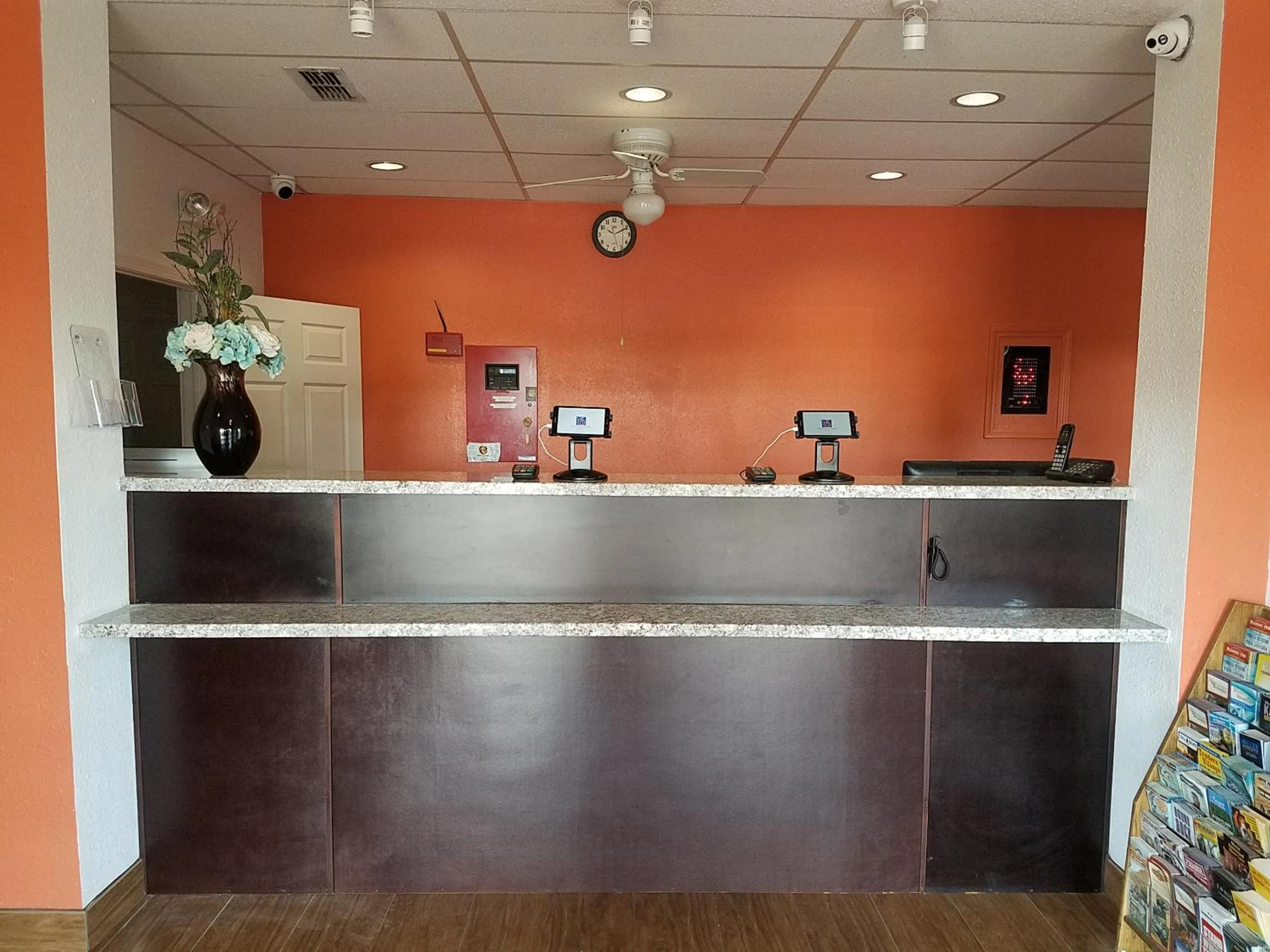 Lobby or reception in Motel 6-Houston, TX - Brookhollow