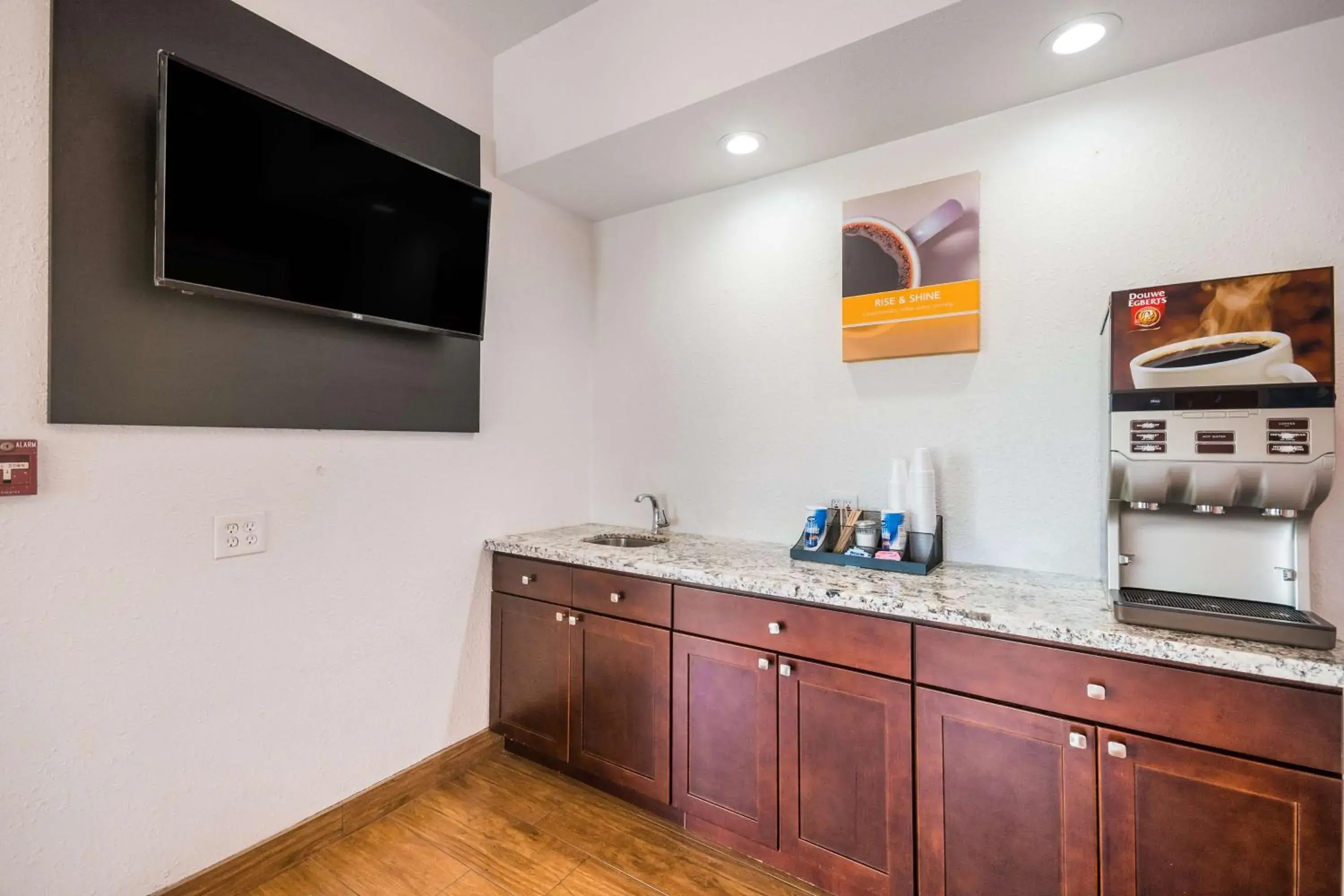 Restaurant/places to eat in Motel 6-Houston, TX - Brookhollow Restaurant/places to eat in Motel 6-Houston, TX - Brookhollow