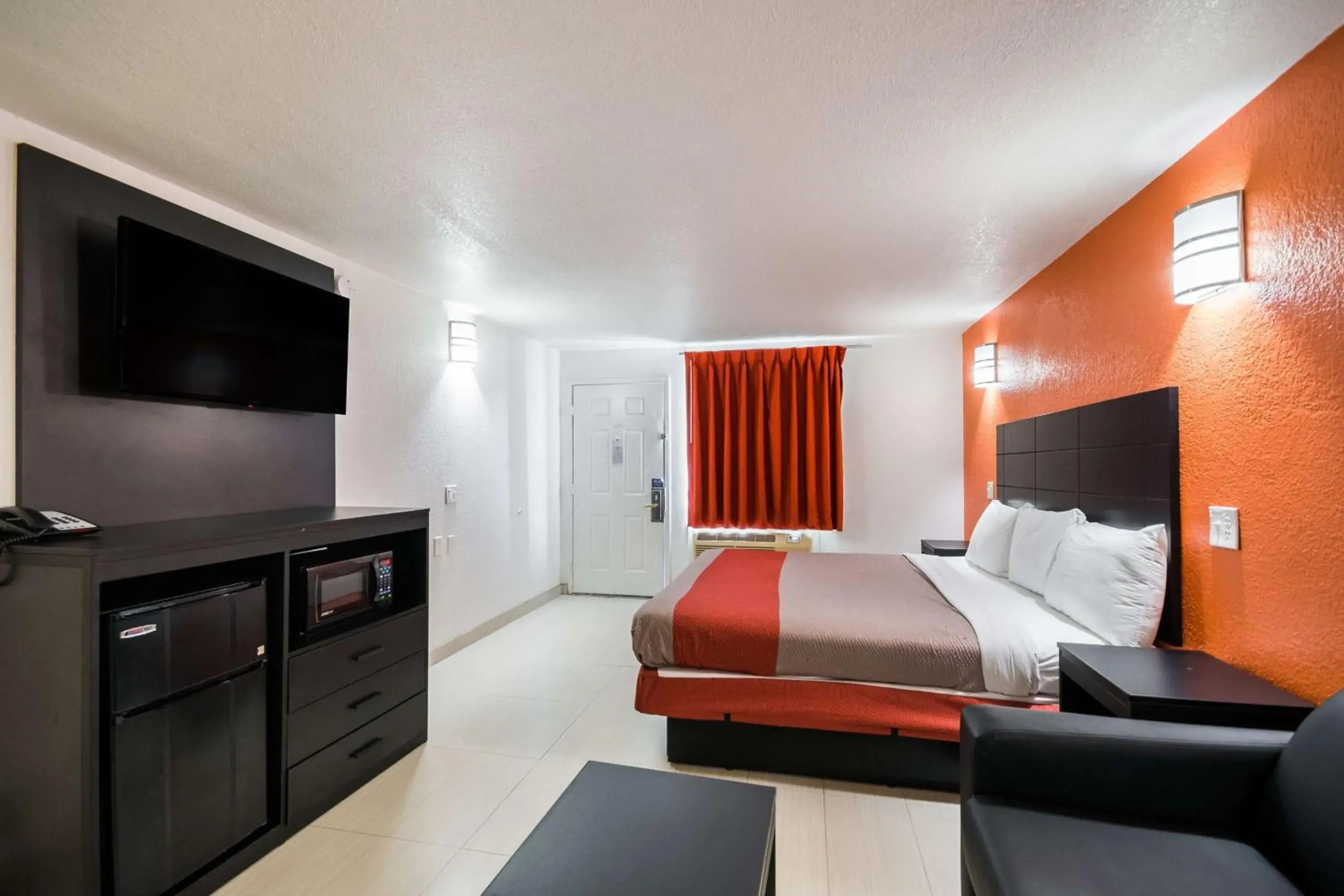 Spa and wellness centre/facilities, Bed in Motel 6-Houston, TX - Brookhollow Spa and wellness centre/facilities, Bed in Motel 6-Houston, TX - Brookhollow