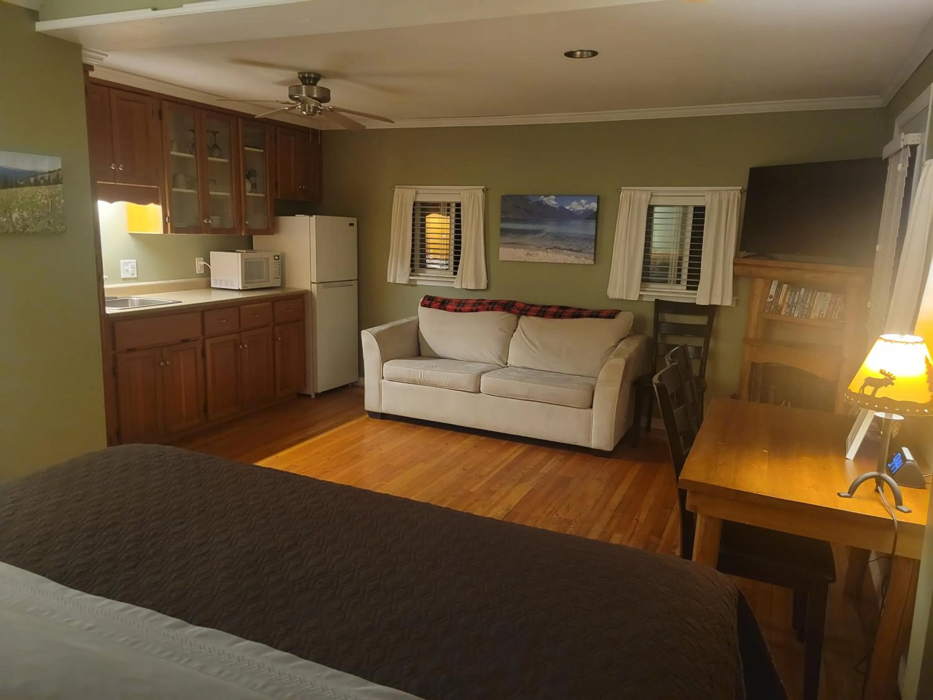 Bed in Riverbend Guest House