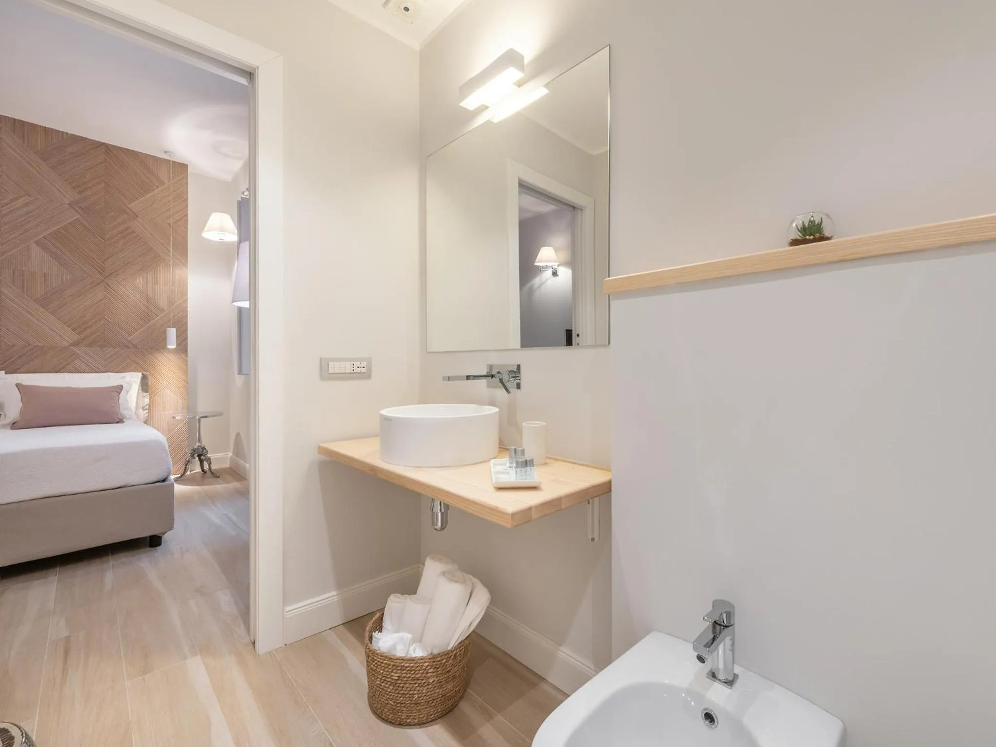 Bathroom, Bed in AQUAMADRE Suites