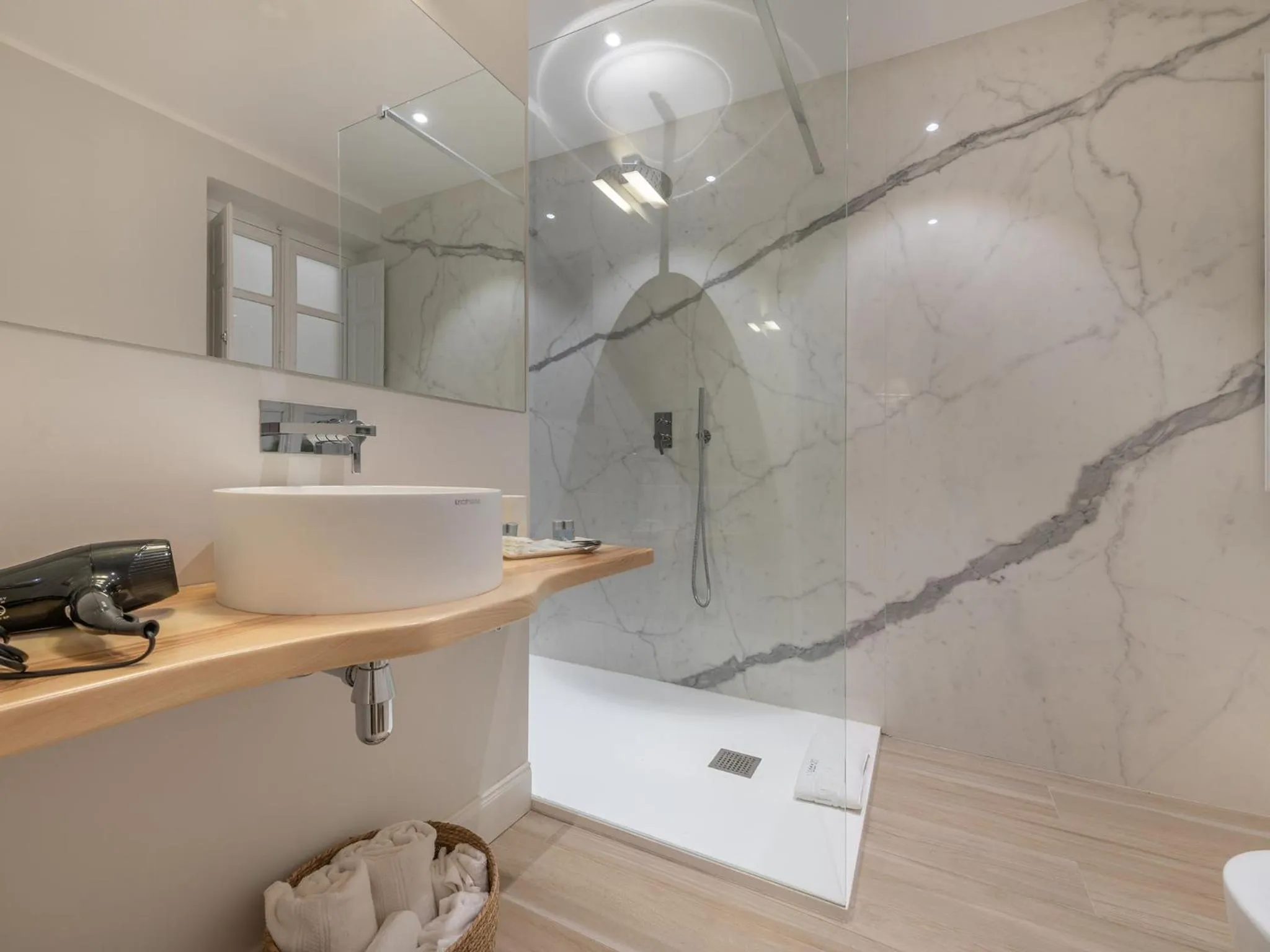 Bathroom in AQUAMADRE Suites