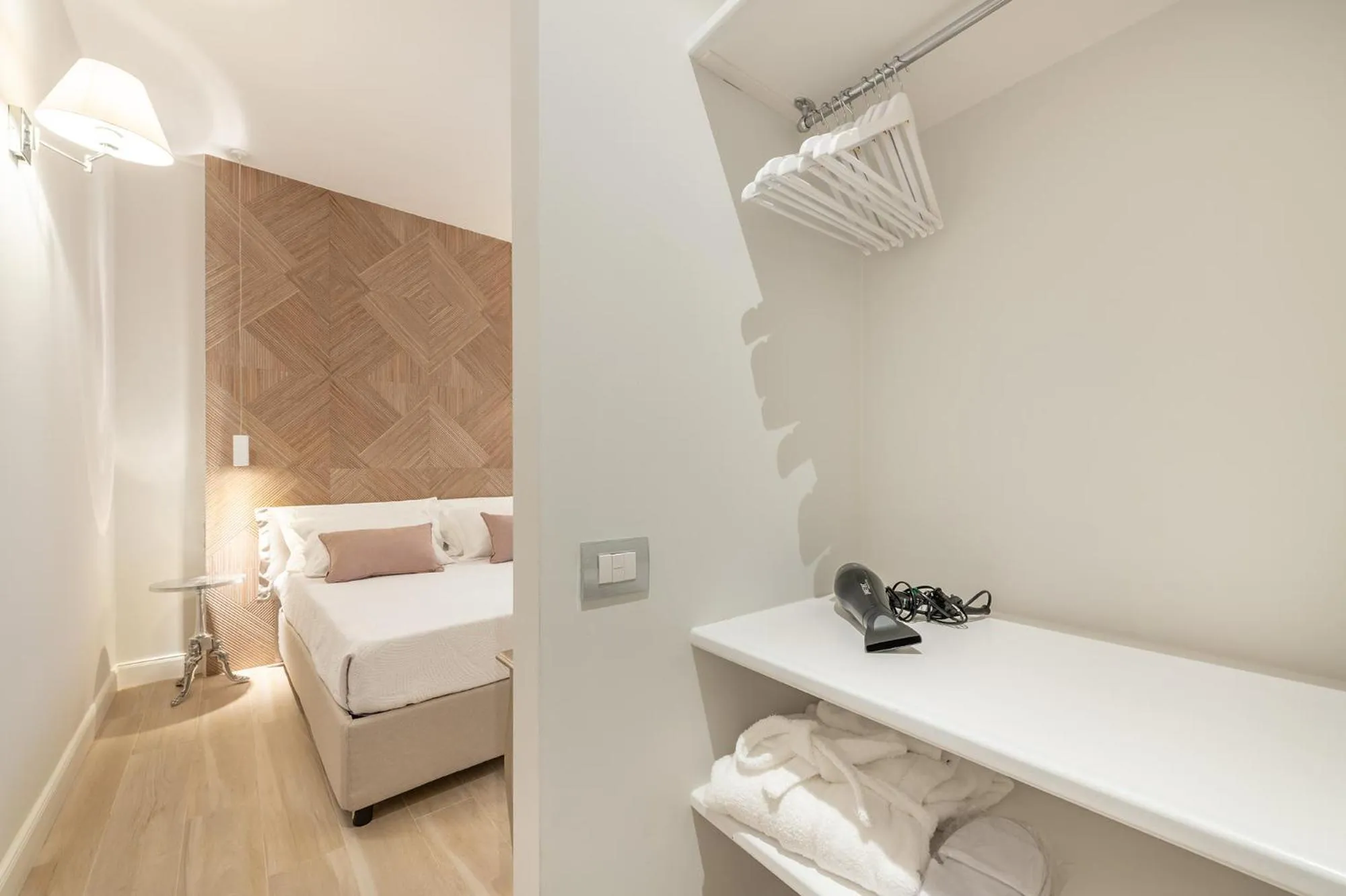 Bedroom, Bed in AQUAMADRE Suites