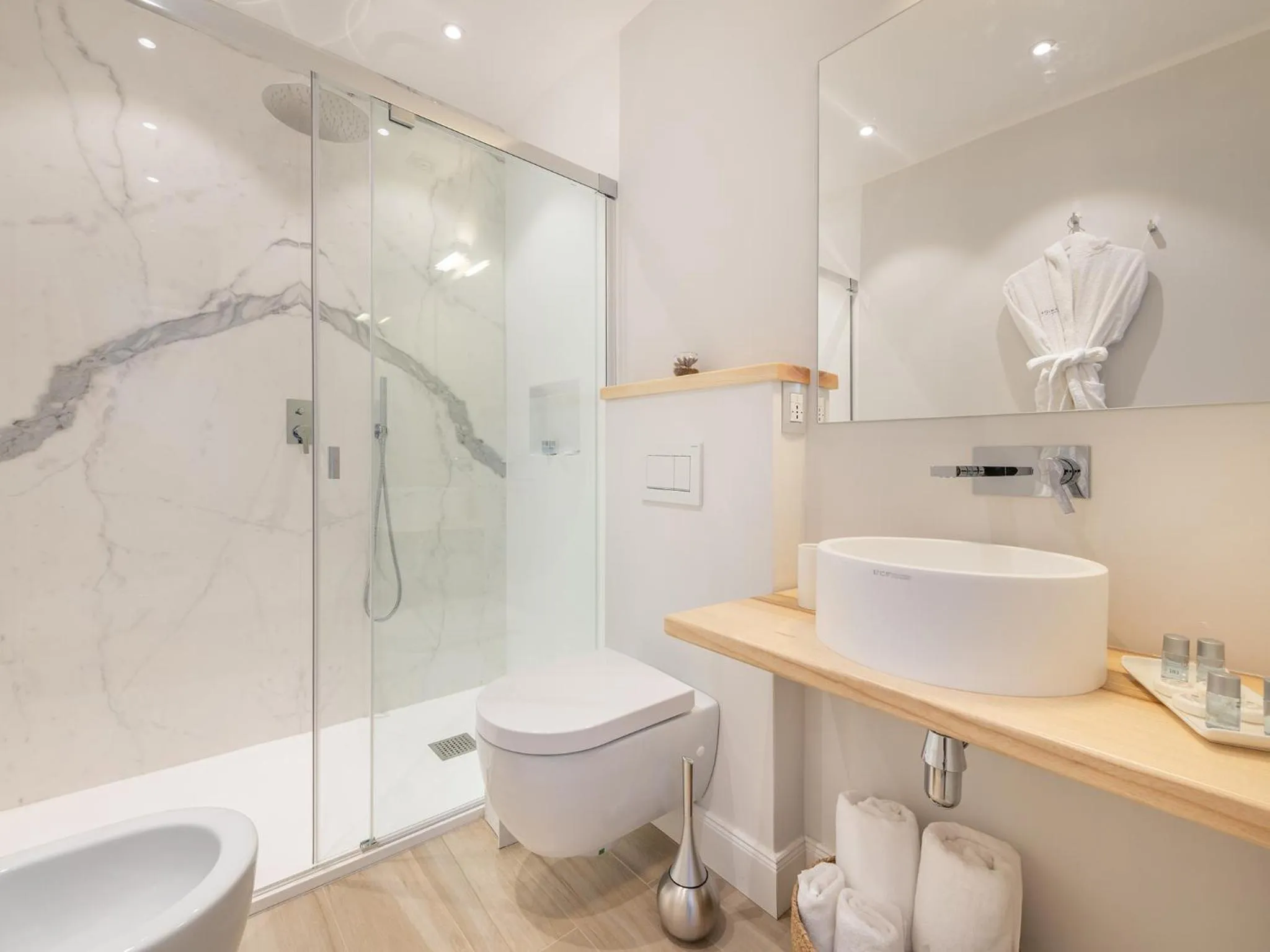 Bathroom in AQUAMADRE Suites