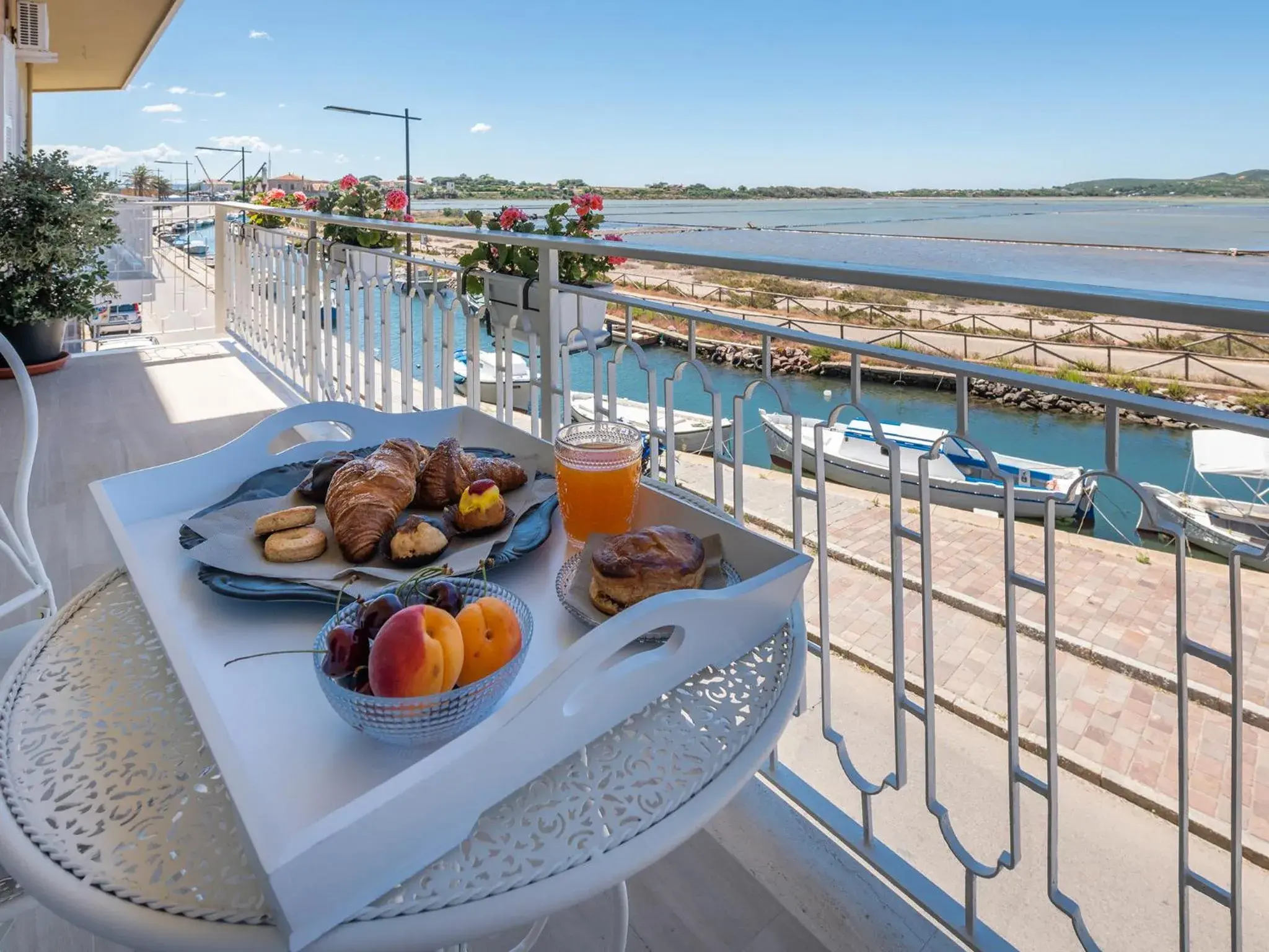 Italian breakfast in AQUAMADRE Suites Italian breakfast in AQUAMADRE Suites