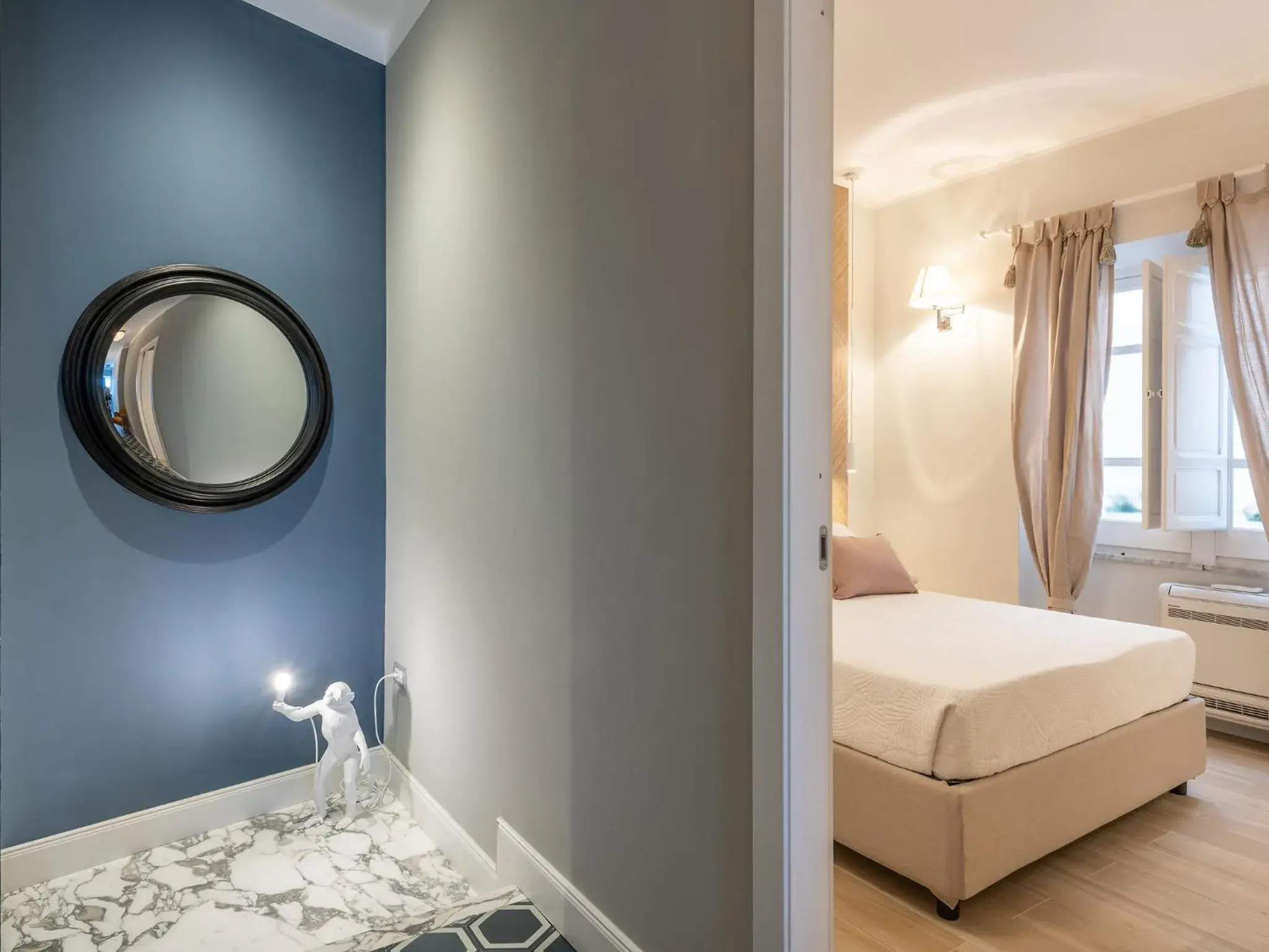 Lobby or reception, Bed in AQUAMADRE Suites Lobby or reception, Bed in AQUAMADRE Suites