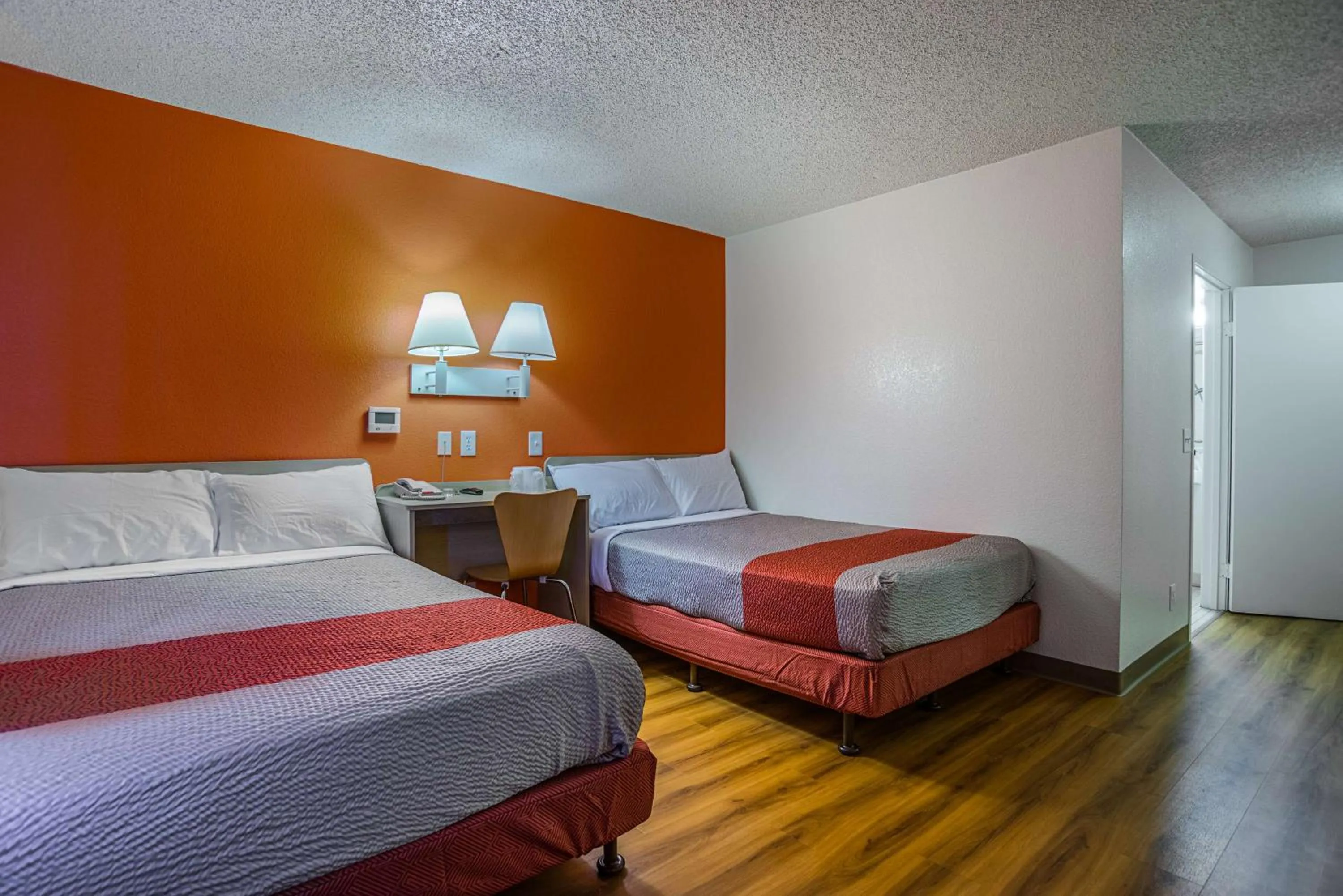 Photo of the whole room, Bed in Motel 6 Tucson, AZ - North