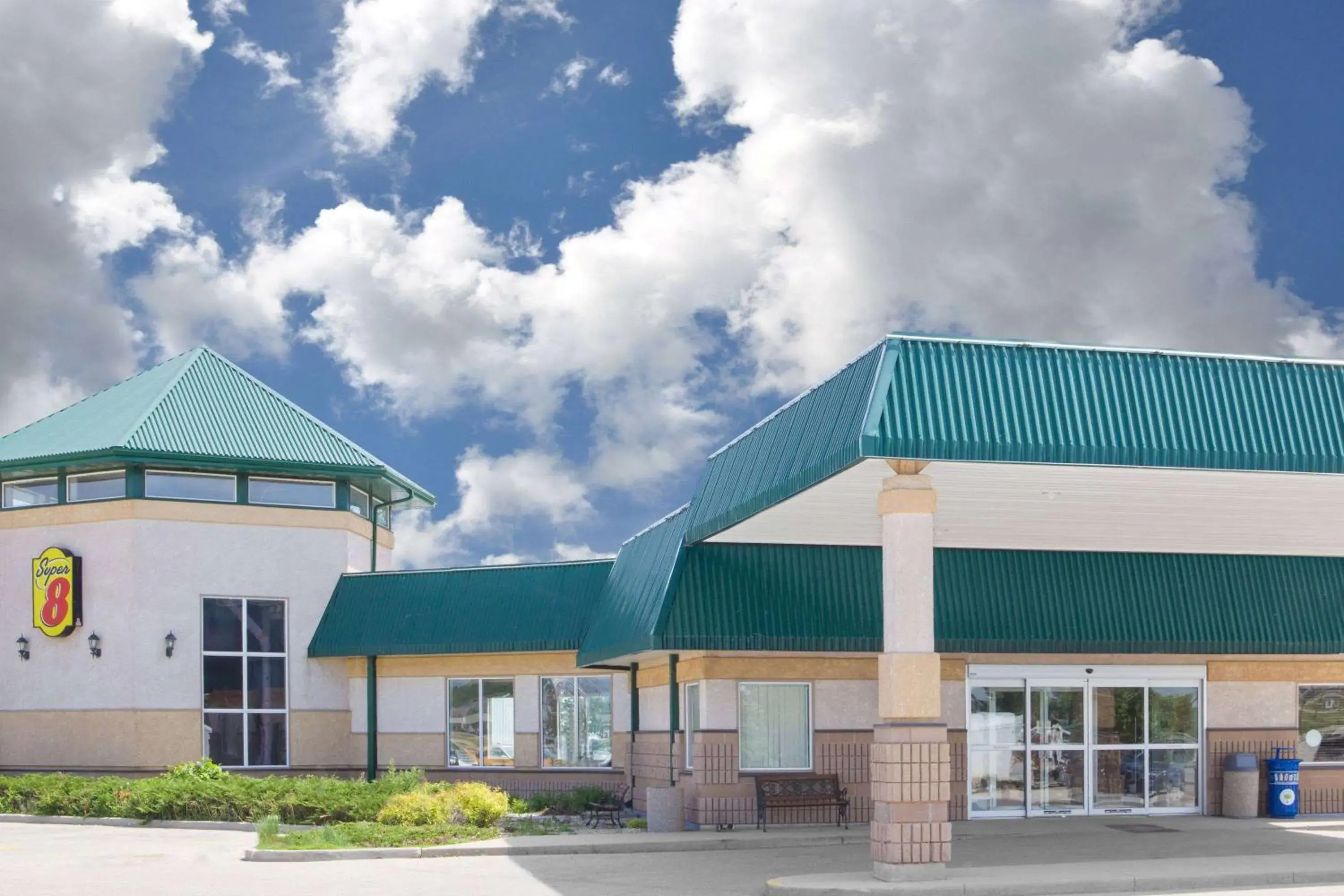 Property building in Super 8 by Wyndham Portage La Prairie MB Property building in Super 8 by Wyndham Portage La Prairie MB