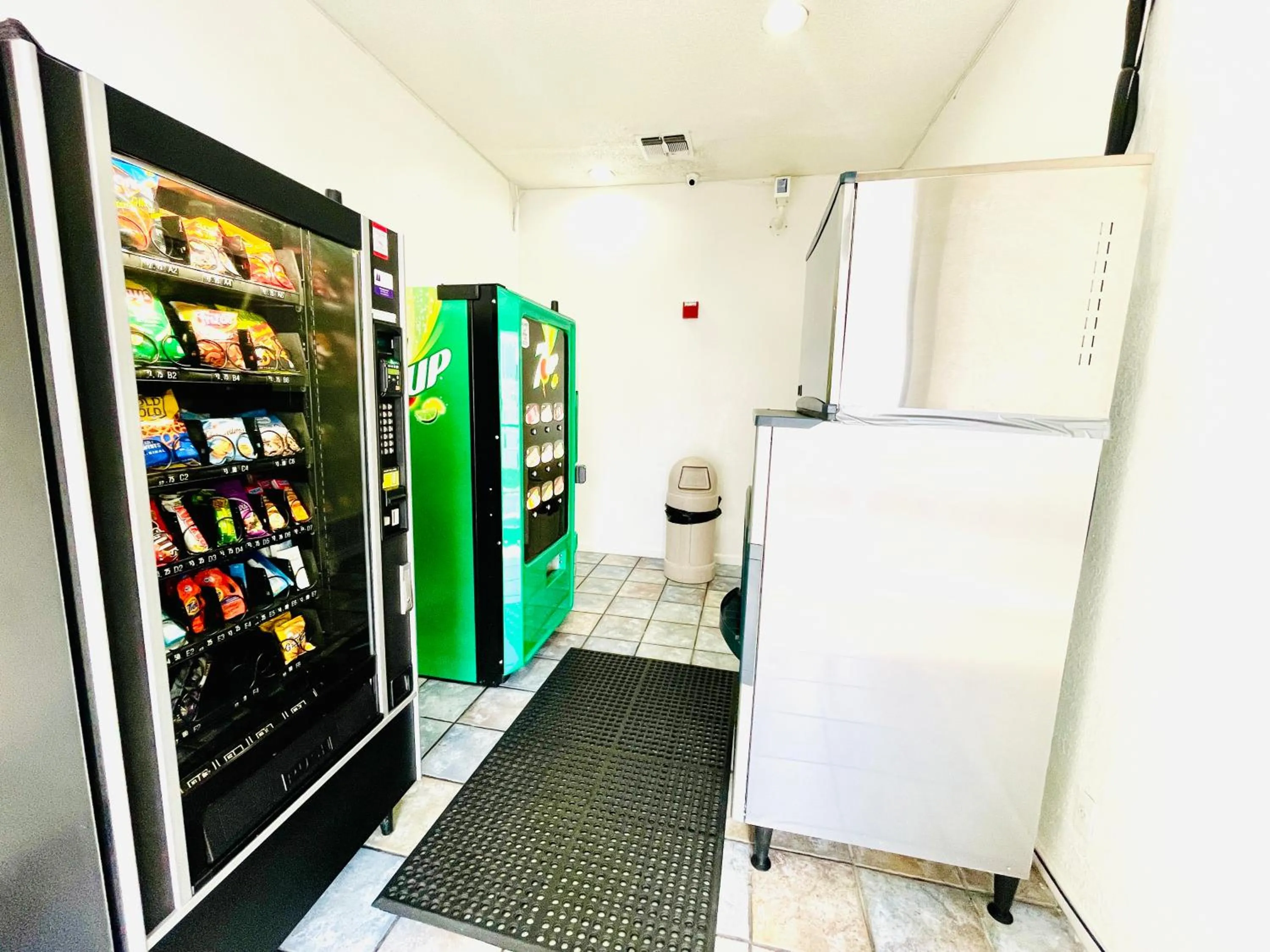 vending machine in Motel 6-Duncanville, TX - Dallas